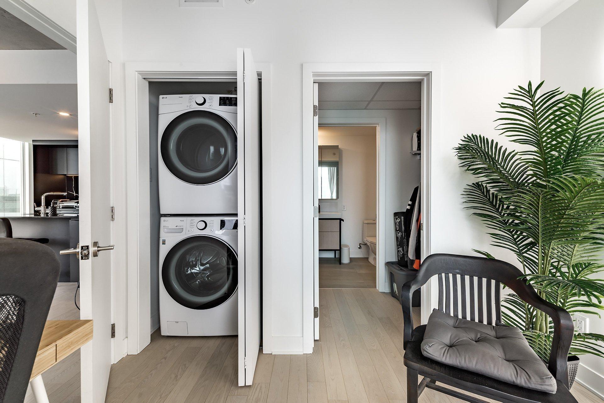 









60


Rue de l'Éclipse

, 1422,
Brossard,




QC
J4Z0T8


