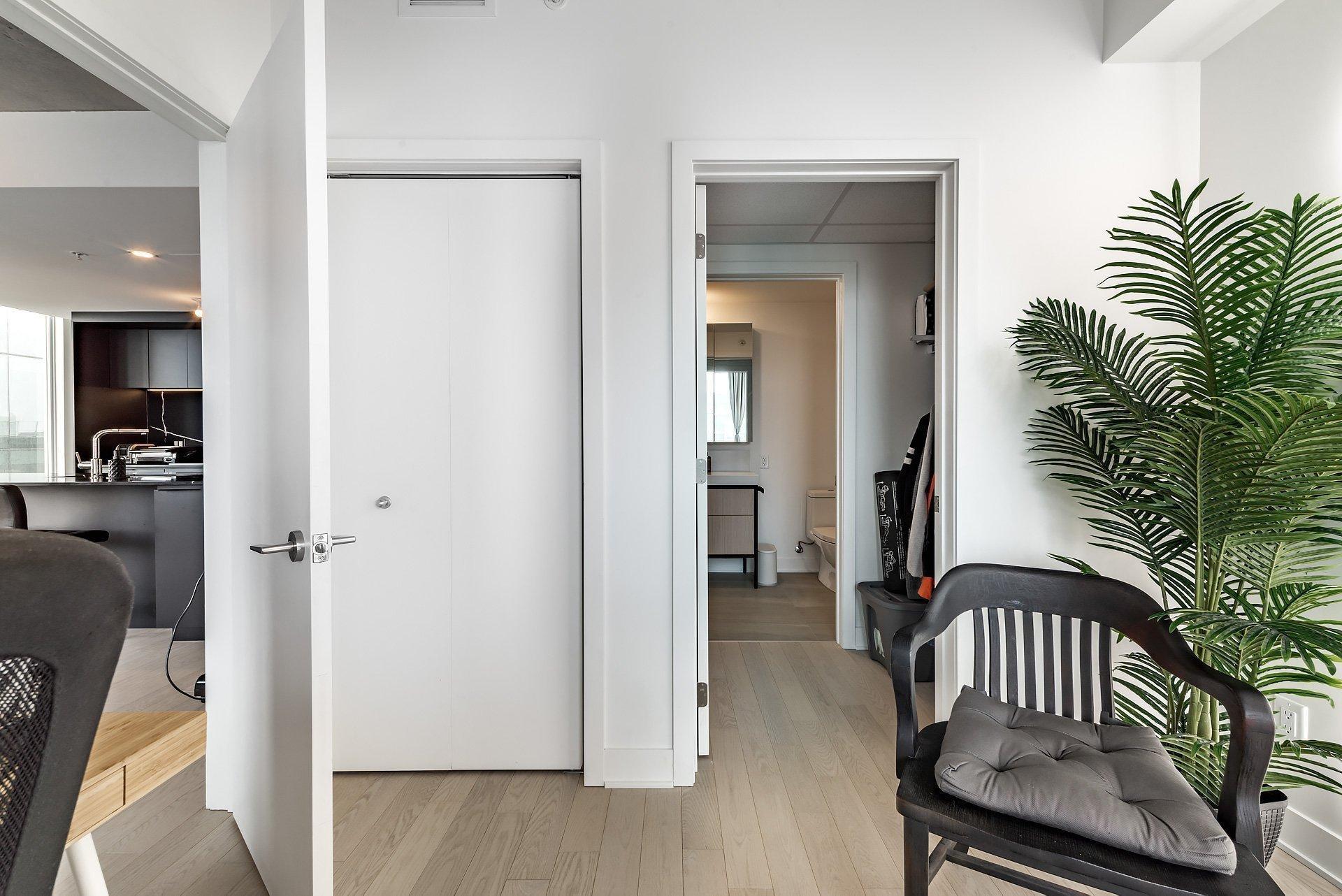 









60


Rue de l'Éclipse

, 1422,
Brossard,




QC
J4Z0T8

