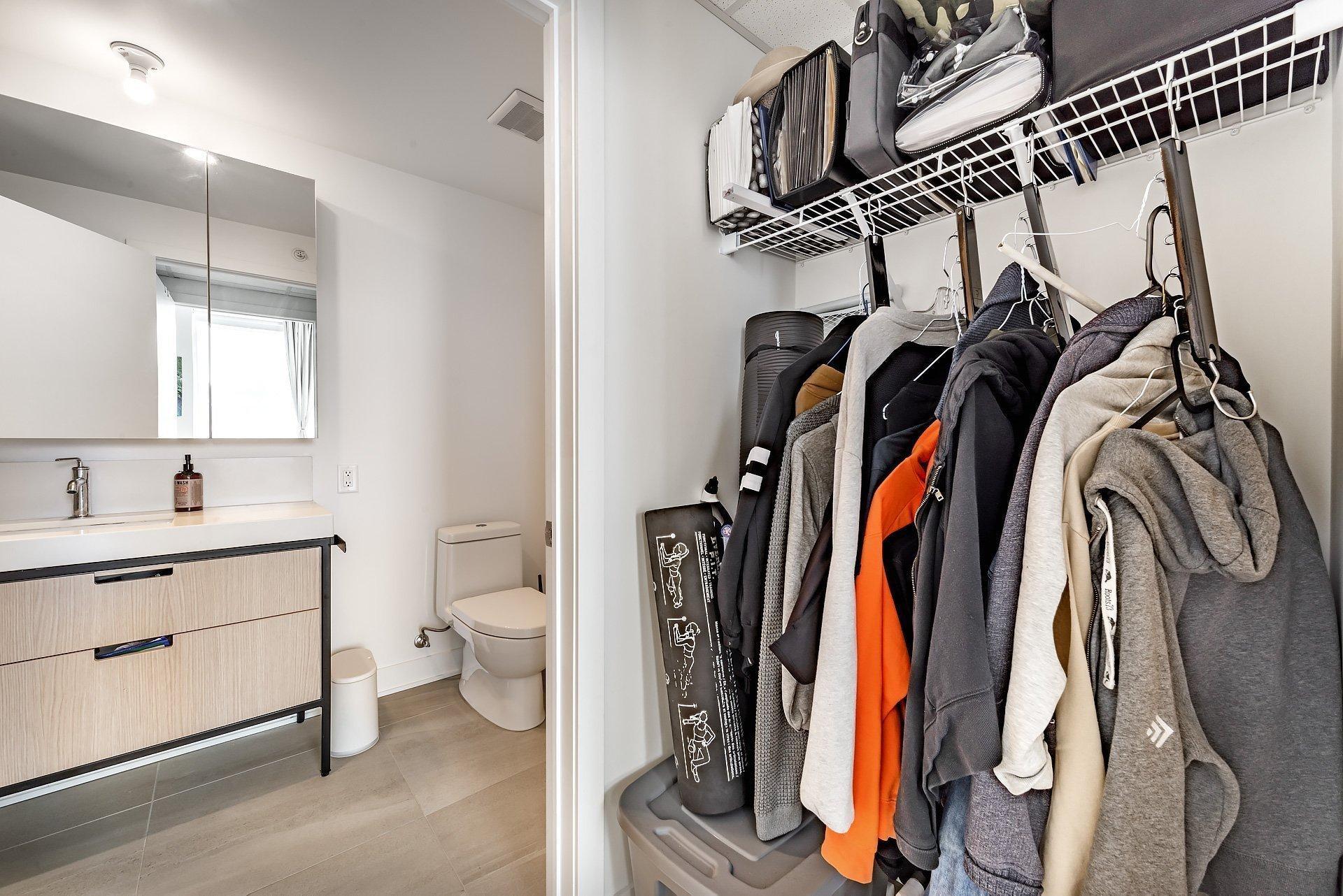 









60


Rue de l'Éclipse

, 1422,
Brossard,




QC
J4Z0T8

