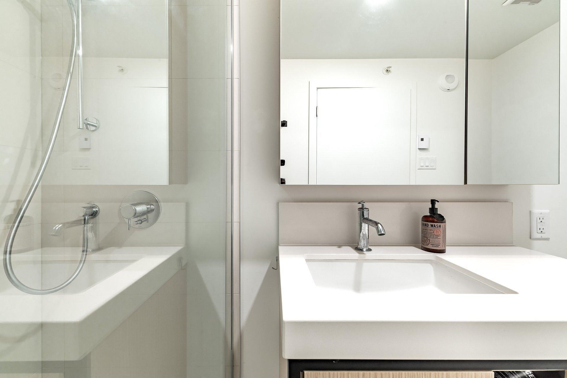 









60


Rue de l'Éclipse

, 1422,
Brossard,




QC
J4Z0T8

