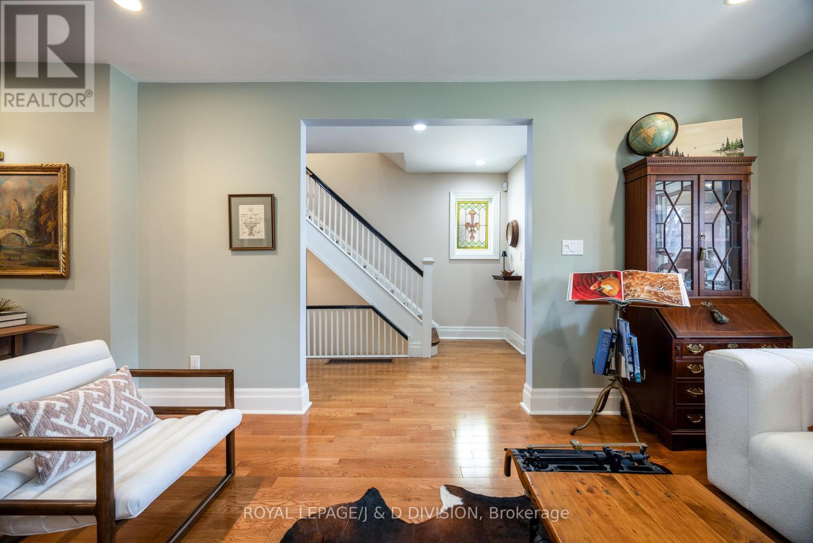 












146 ST GERMAIN AVENUE

,
Toronto,




Ontario
M5M1W1

