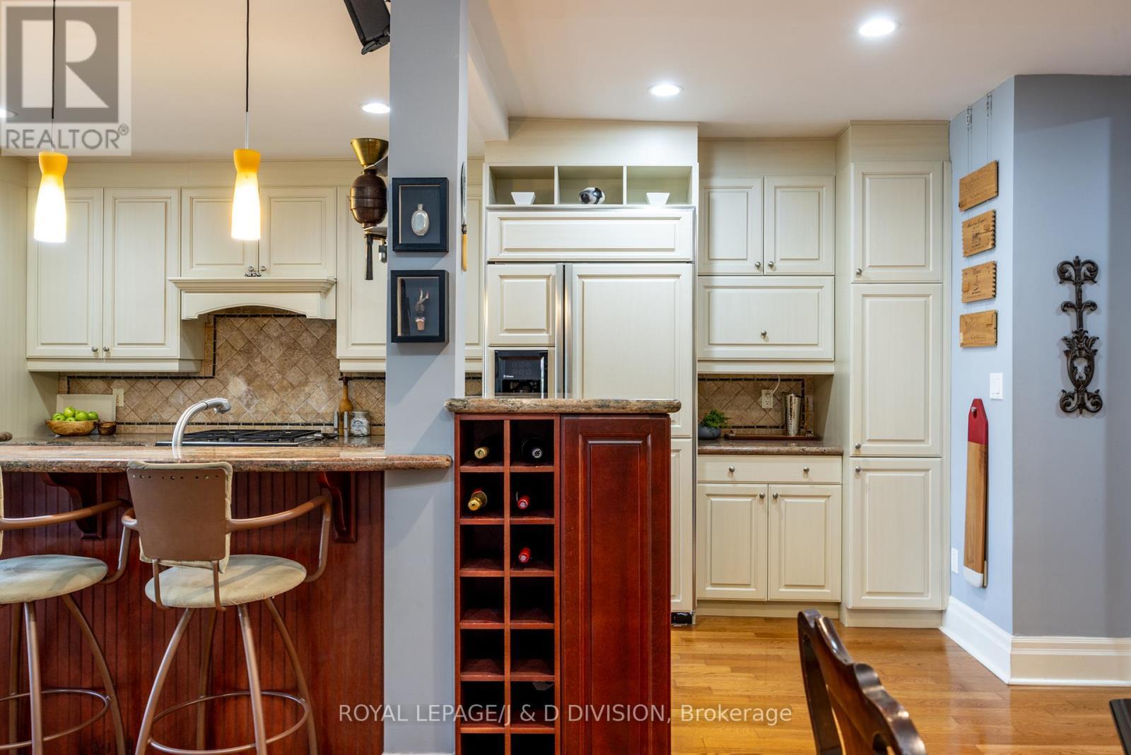 












146 ST GERMAIN AVENUE

,
Toronto,




Ontario
M5M1W1

