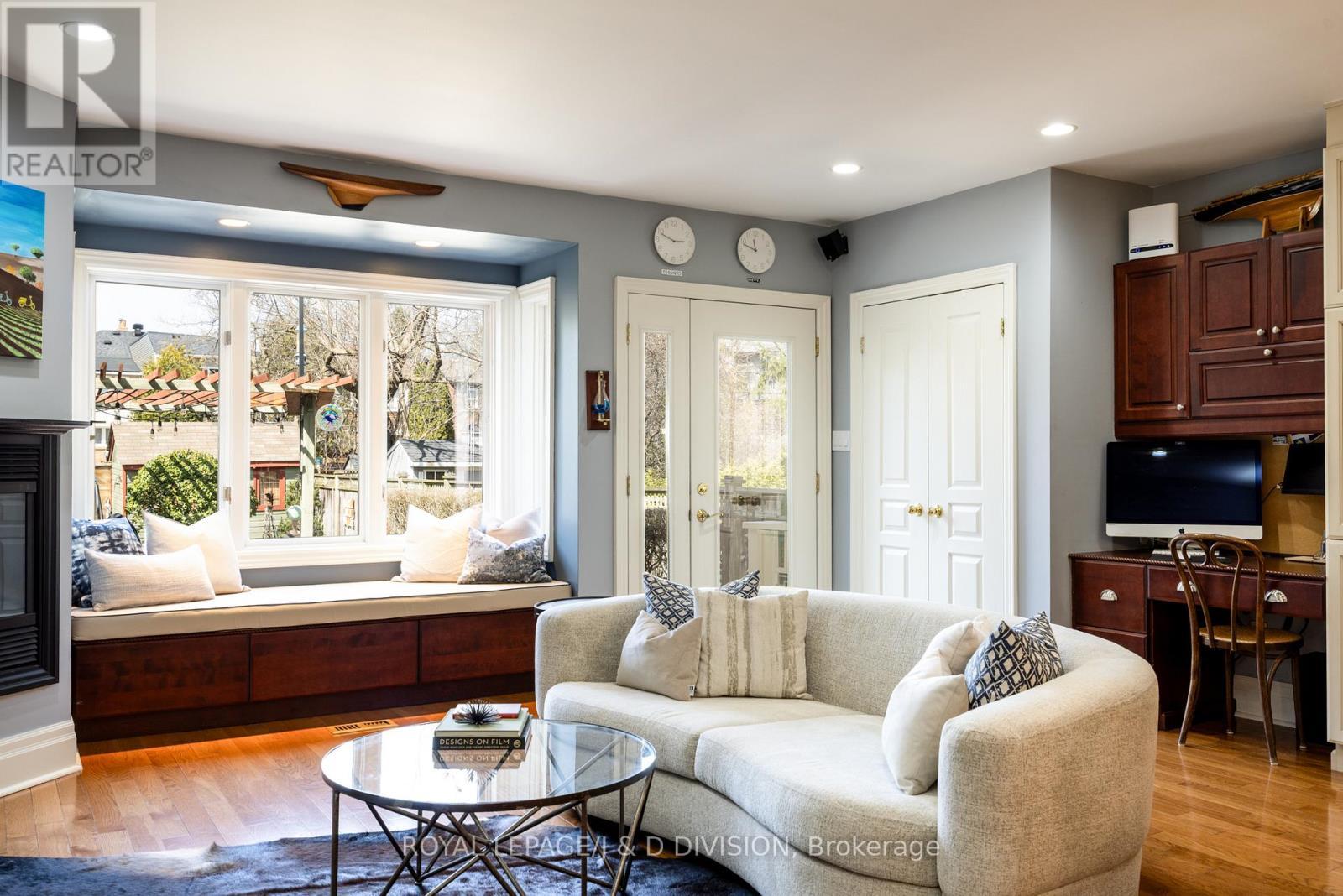 












146 ST GERMAIN AVENUE

,
Toronto,




Ontario
M5M1W1

