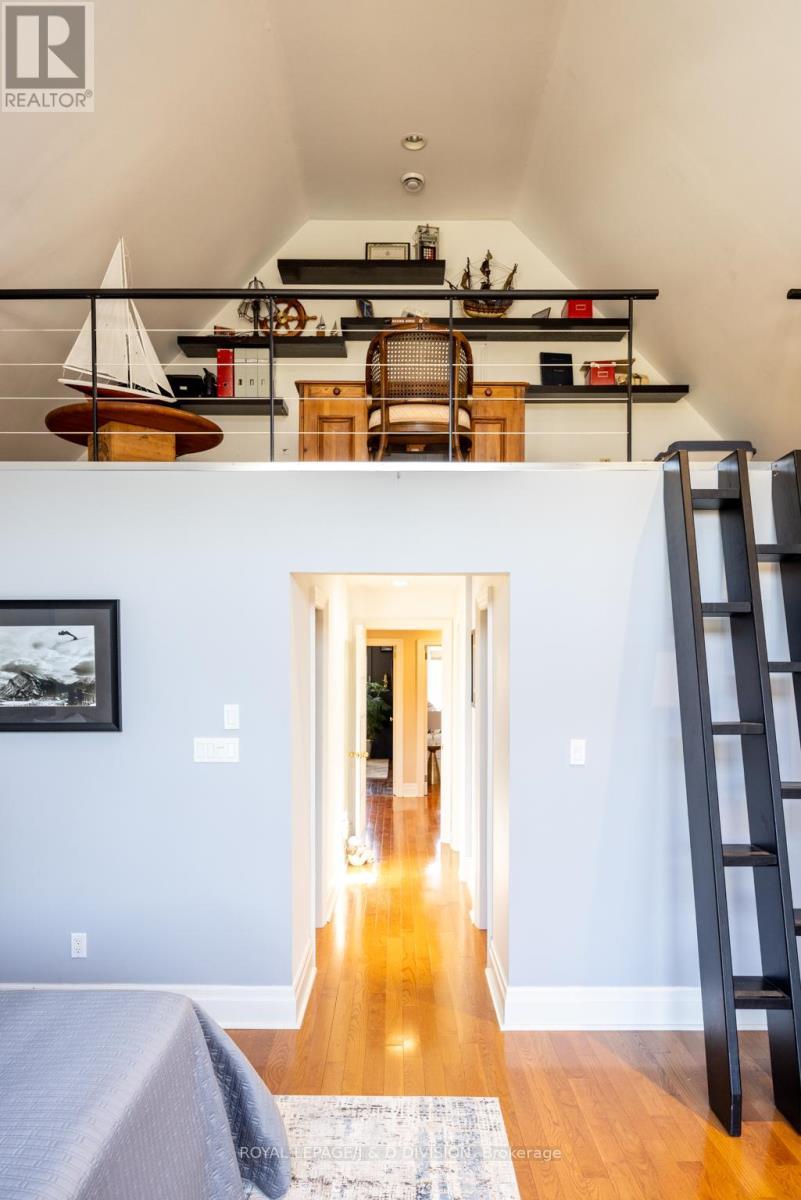 












146 ST GERMAIN AVENUE

,
Toronto,




Ontario
M5M1W1

