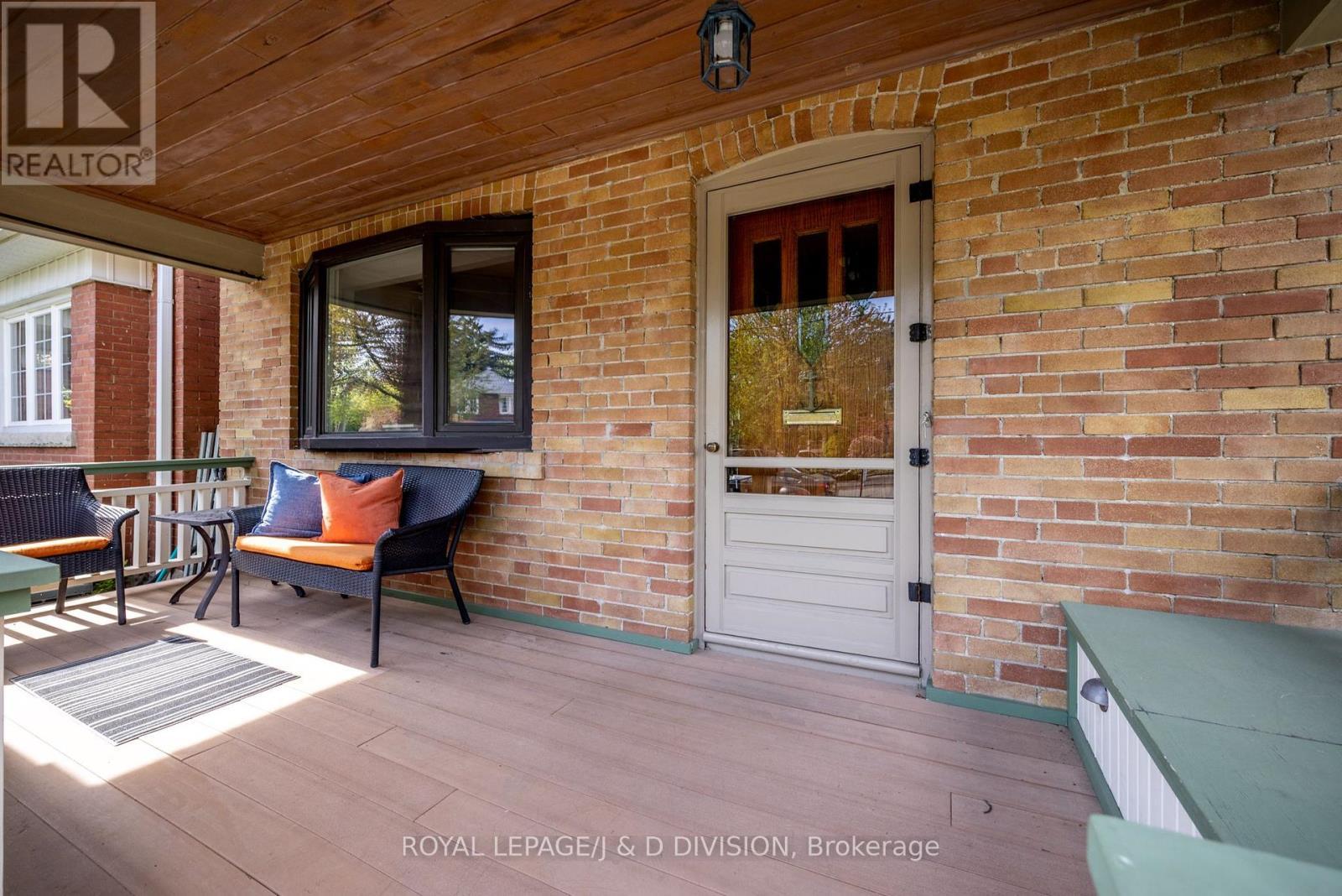 












146 ST GERMAIN AVENUE

,
Toronto,




Ontario
M5M1W1

