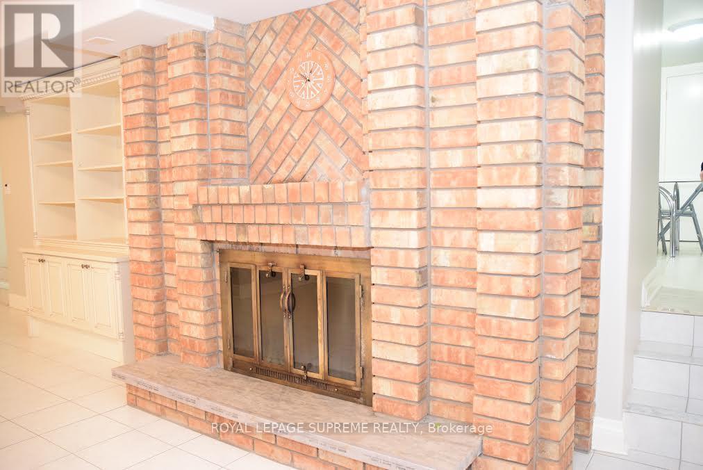 












BSMT - 6 BURKE STREET

,
Toronto,




Ontario
M2M1V2

