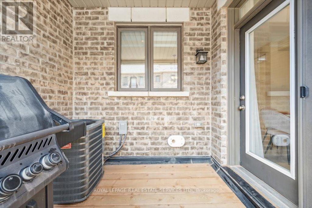 












3043 JOHN MCKAY BOULEVARD

,
Oakville,




Ontario
L6H4K5

