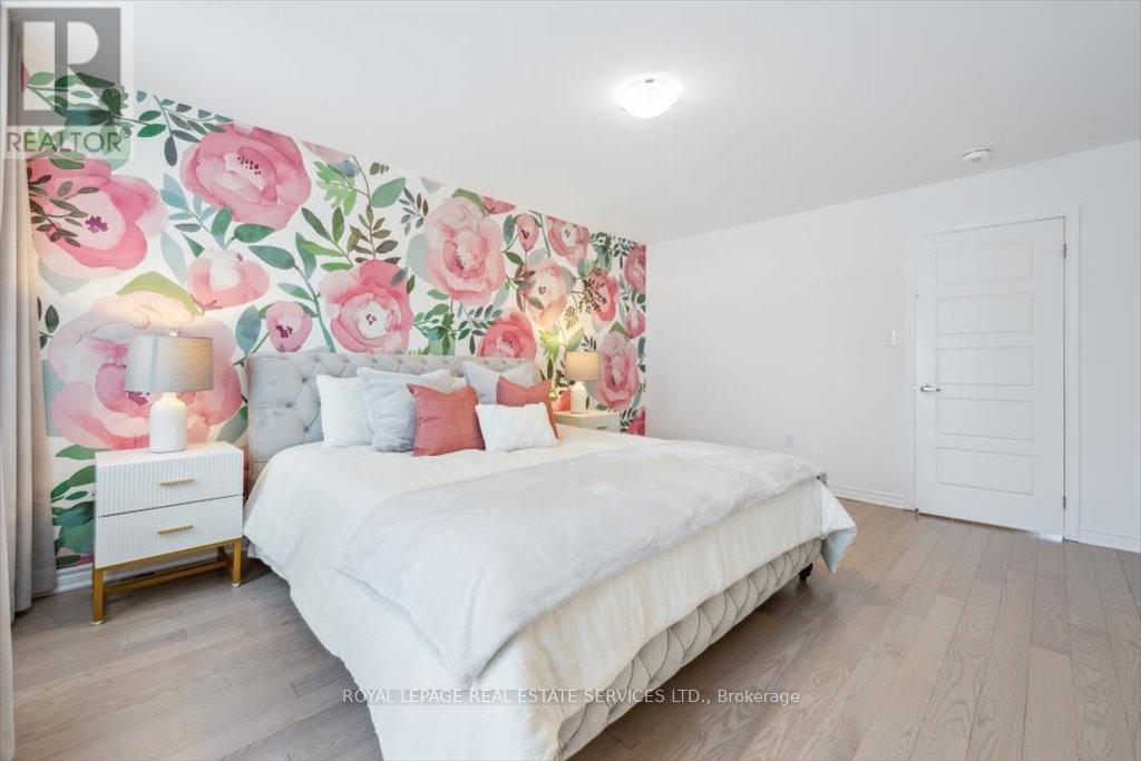 












3043 JOHN MCKAY BOULEVARD

,
Oakville,




Ontario
L6H4K5

