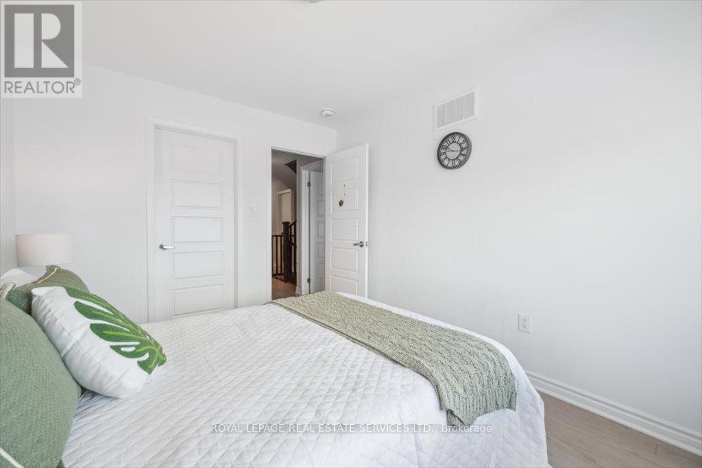 












3043 JOHN MCKAY BOULEVARD

,
Oakville,




Ontario
L6H4K5

