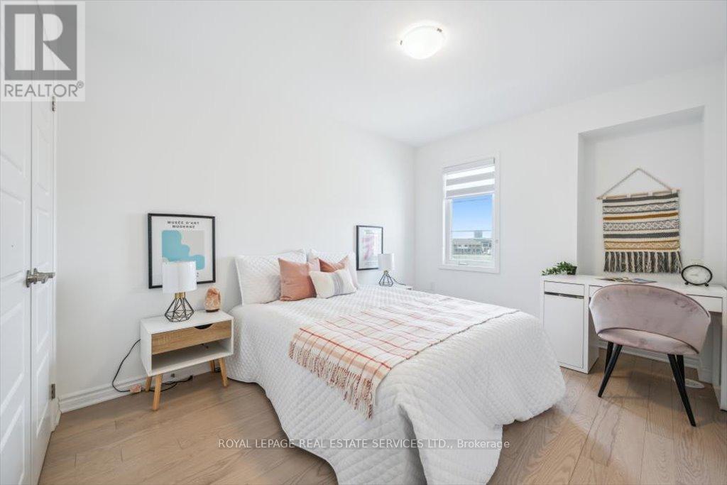 












3043 JOHN MCKAY BOULEVARD

,
Oakville,




Ontario
L6H4K5

