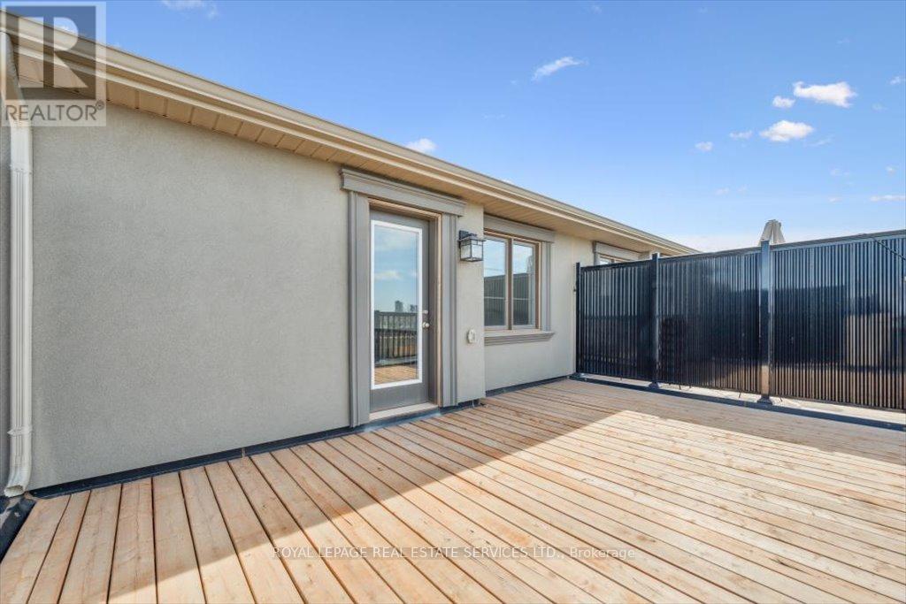 












3043 JOHN MCKAY BOULEVARD

,
Oakville,




Ontario
L6H4K5

