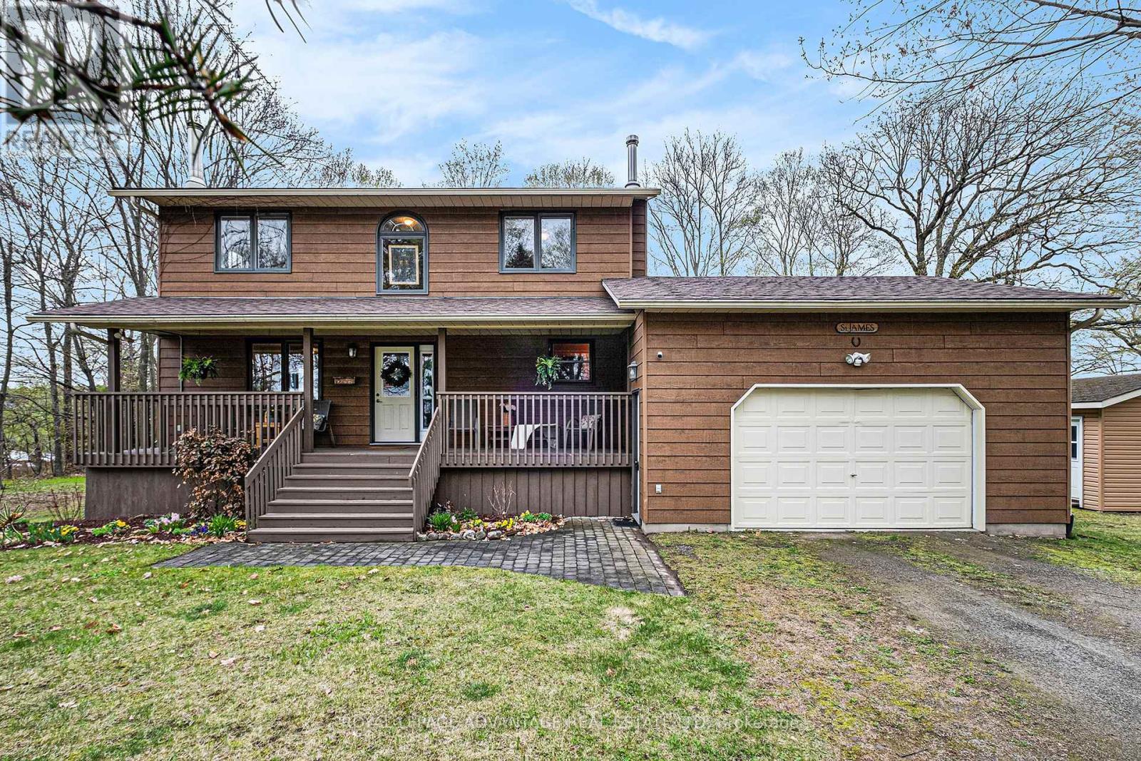 












1211 #11 NARROWS LOCK ROAD

,
Rideau Lakes,




Ontario
K0G1V0

