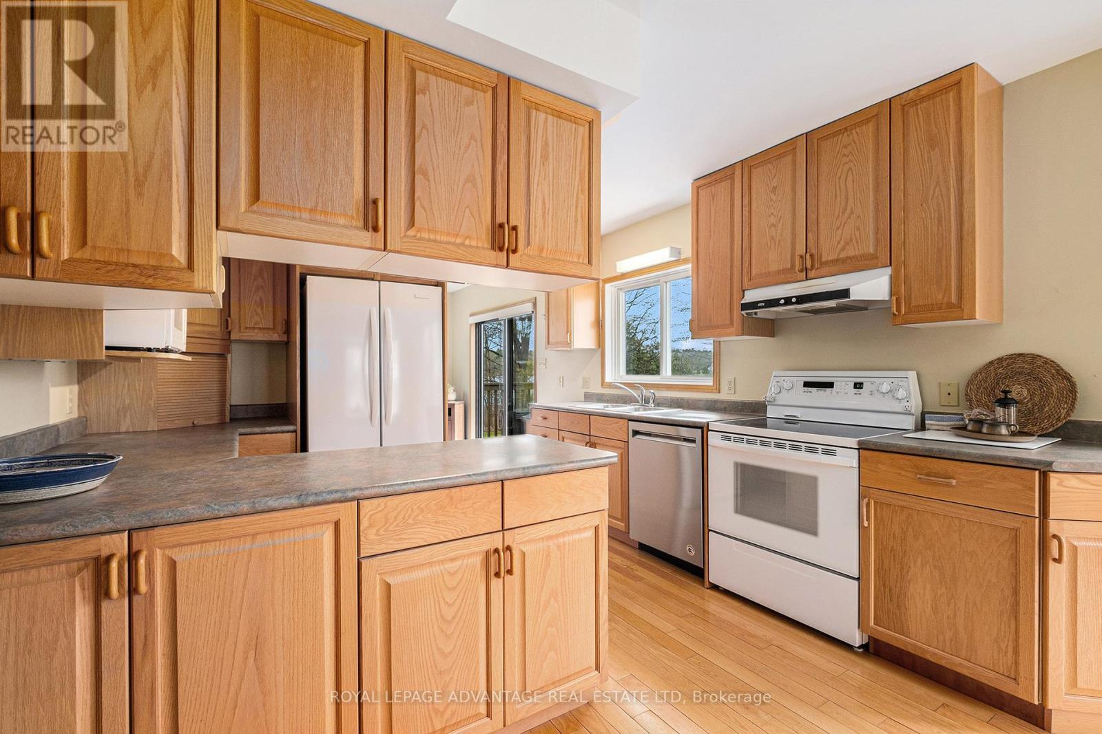 












1211 #11 NARROWS LOCK ROAD

,
Rideau Lakes,




Ontario
K0G1V0

