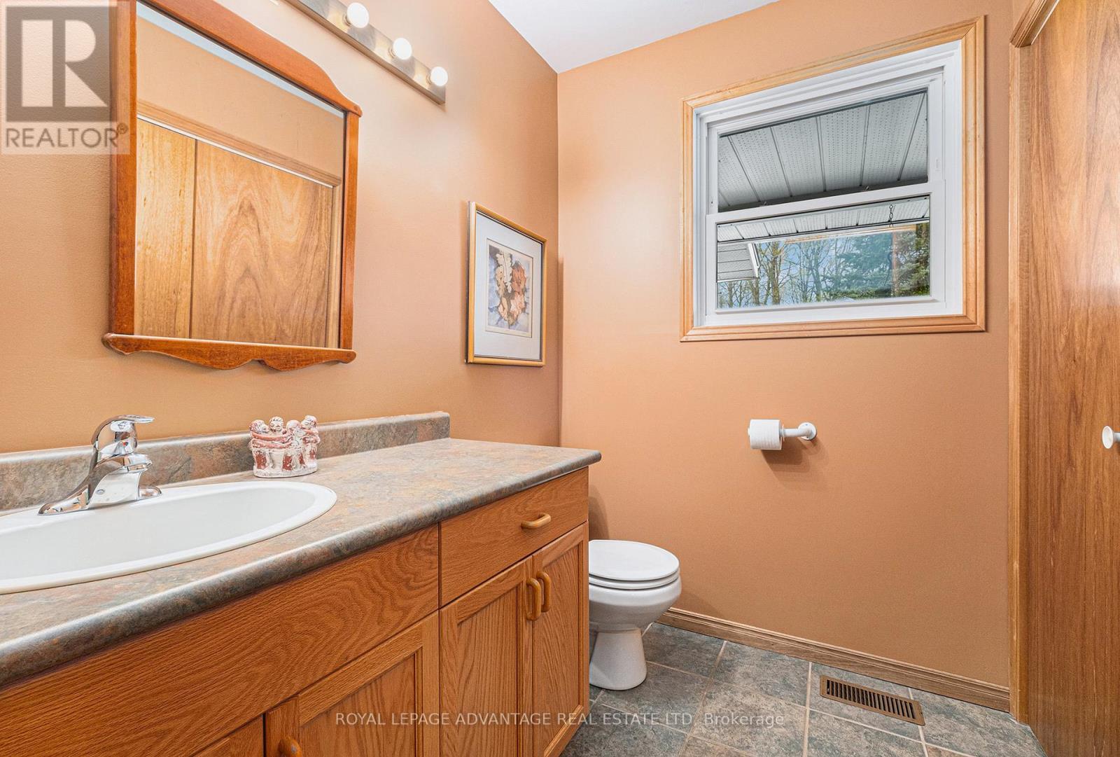 












1211 #11 NARROWS LOCK ROAD

,
Rideau Lakes,




Ontario
K0G1V0


