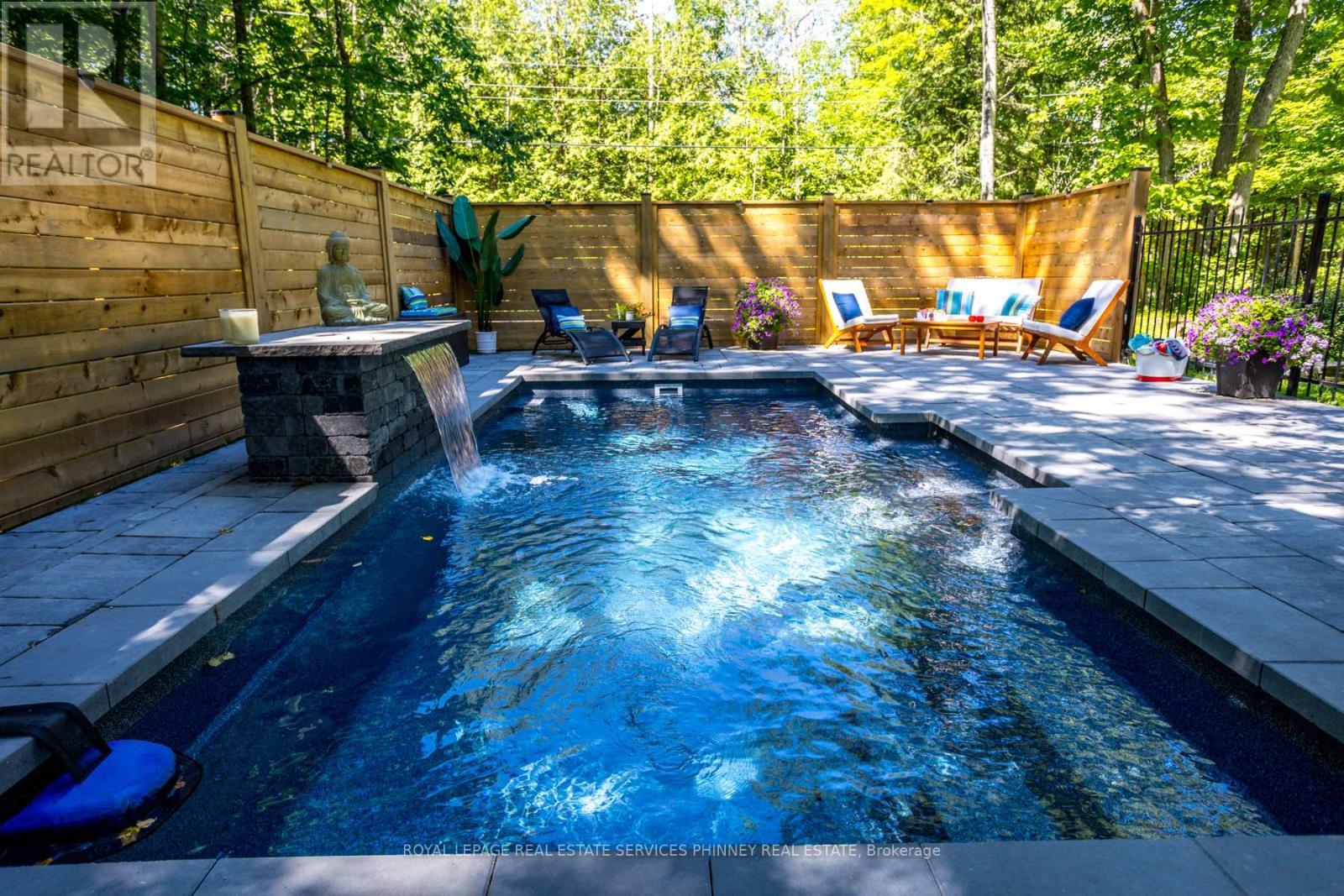 












4 FIRE ROUTE 103C ROAD

,
Trent Lakes,




Ontario
K0M1A0

