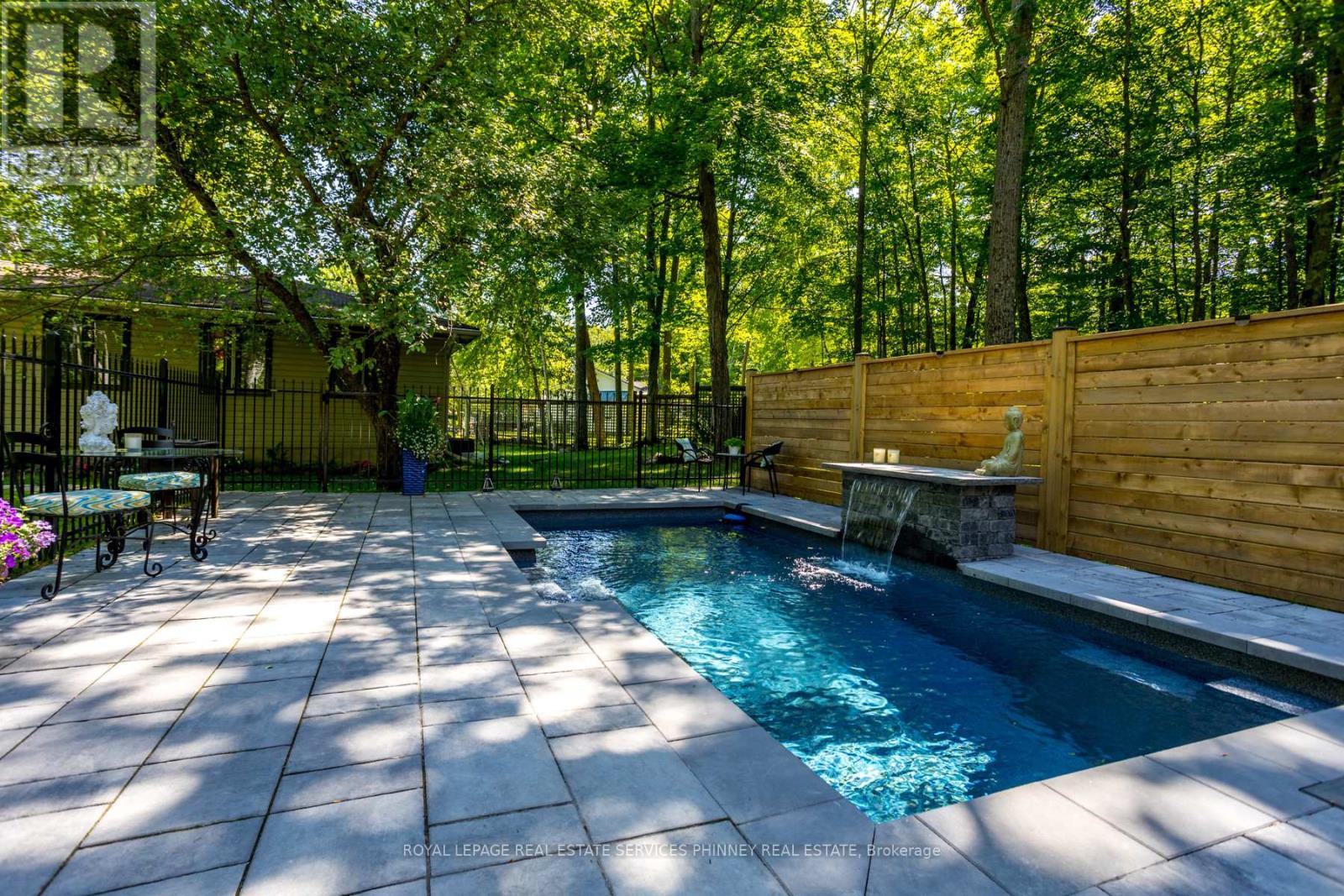 












4 FIRE ROUTE 103C ROAD

,
Trent Lakes,




Ontario
K0M1A0

