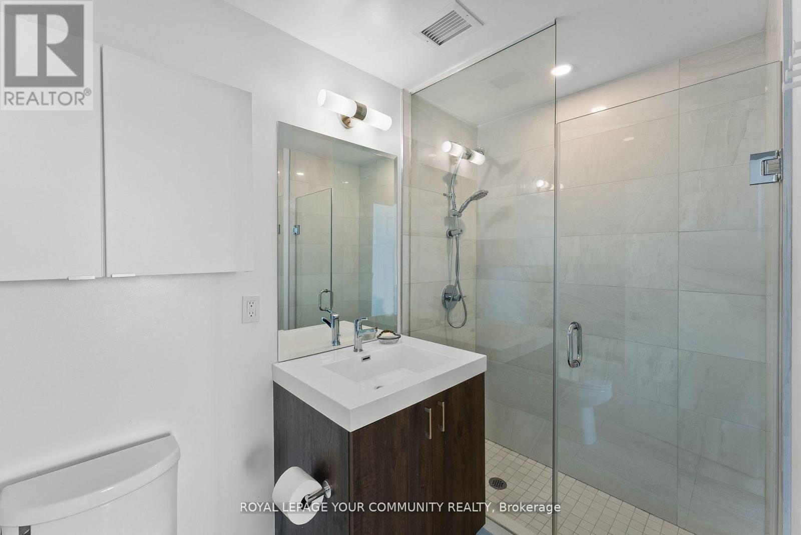 












TPH02 - 621 SHEPPARD AVENUE E

,
Toronto,




Ontario
M2K1B5

