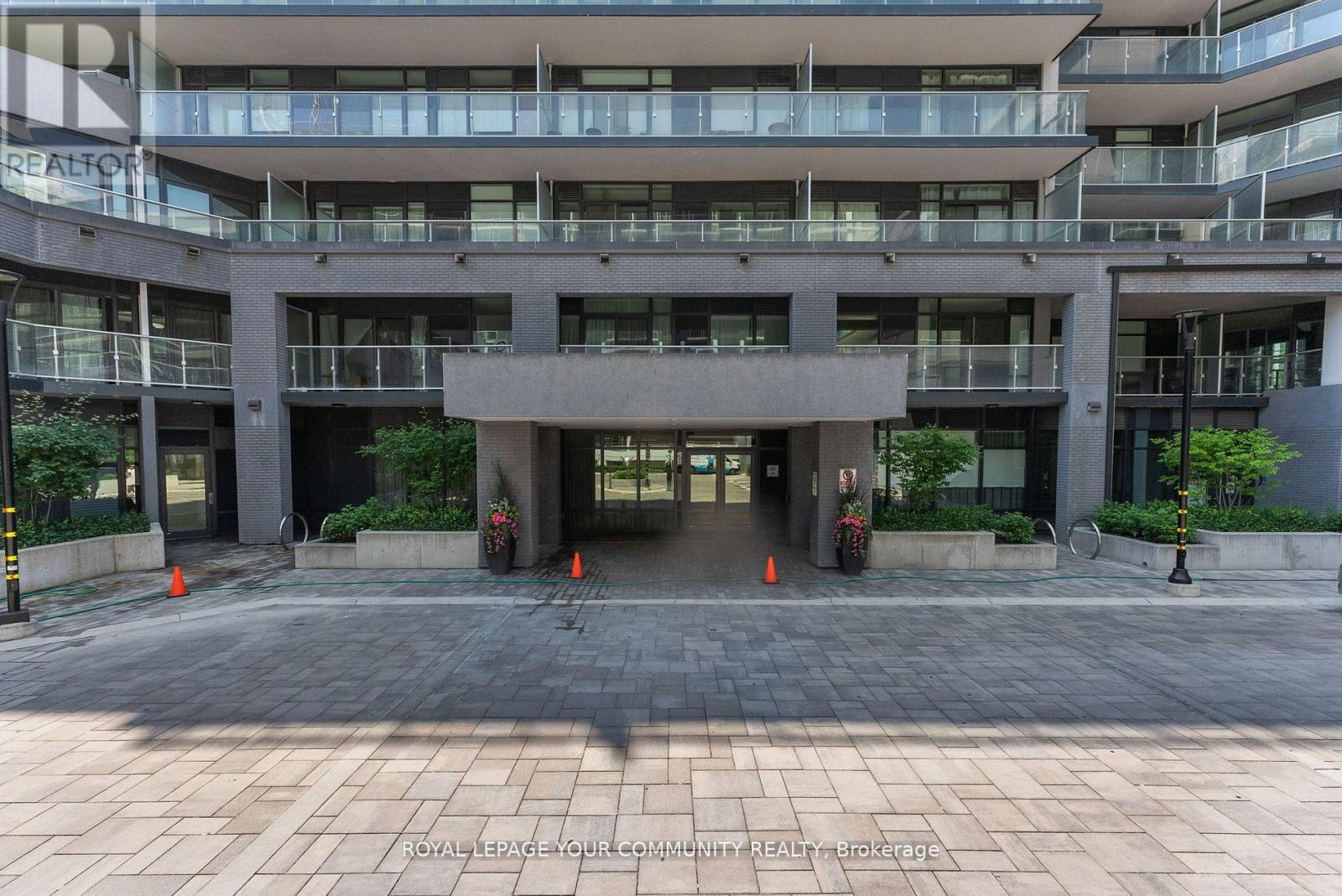 












TPH02 - 621 SHEPPARD AVENUE E

,
Toronto,




Ontario
M2K1B5

