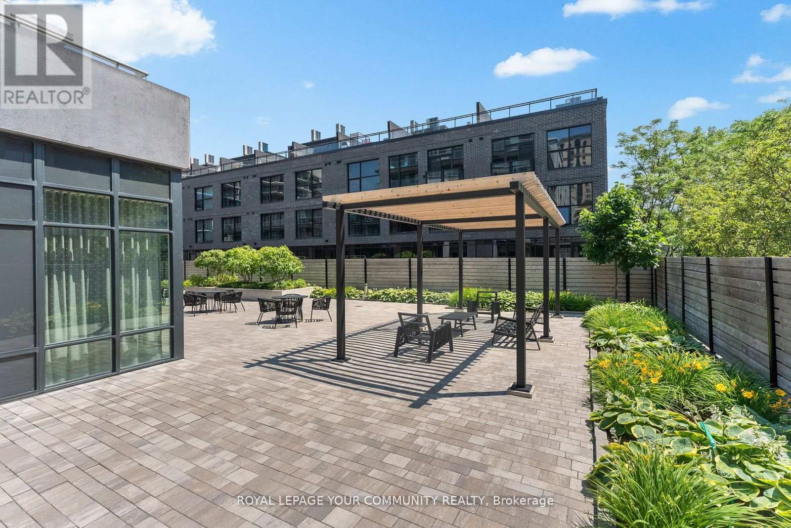 












TPH02 - 621 SHEPPARD AVENUE E

,
Toronto,




Ontario
M2K1B5

