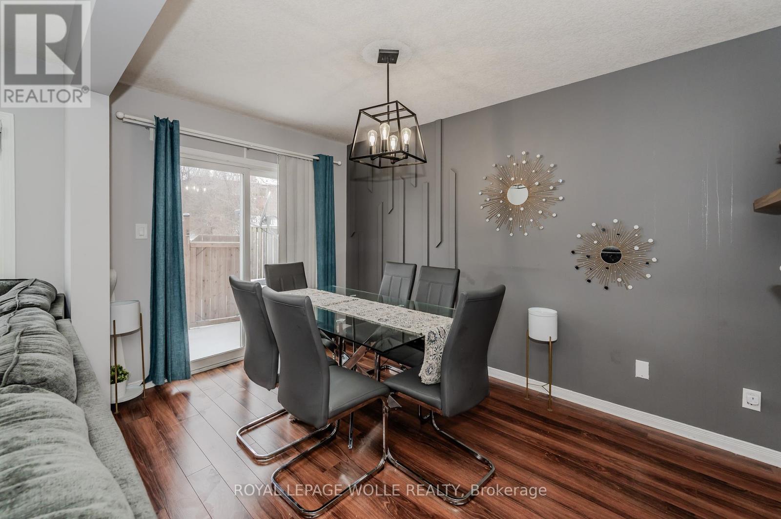 












20 - 120 DUDHOPE AVENUE

,
Cambridge,




Ontario
N1R4T7


