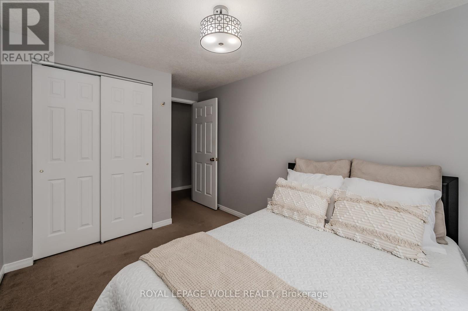 












20 - 120 DUDHOPE AVENUE

,
Cambridge,




Ontario
N1R4T7

