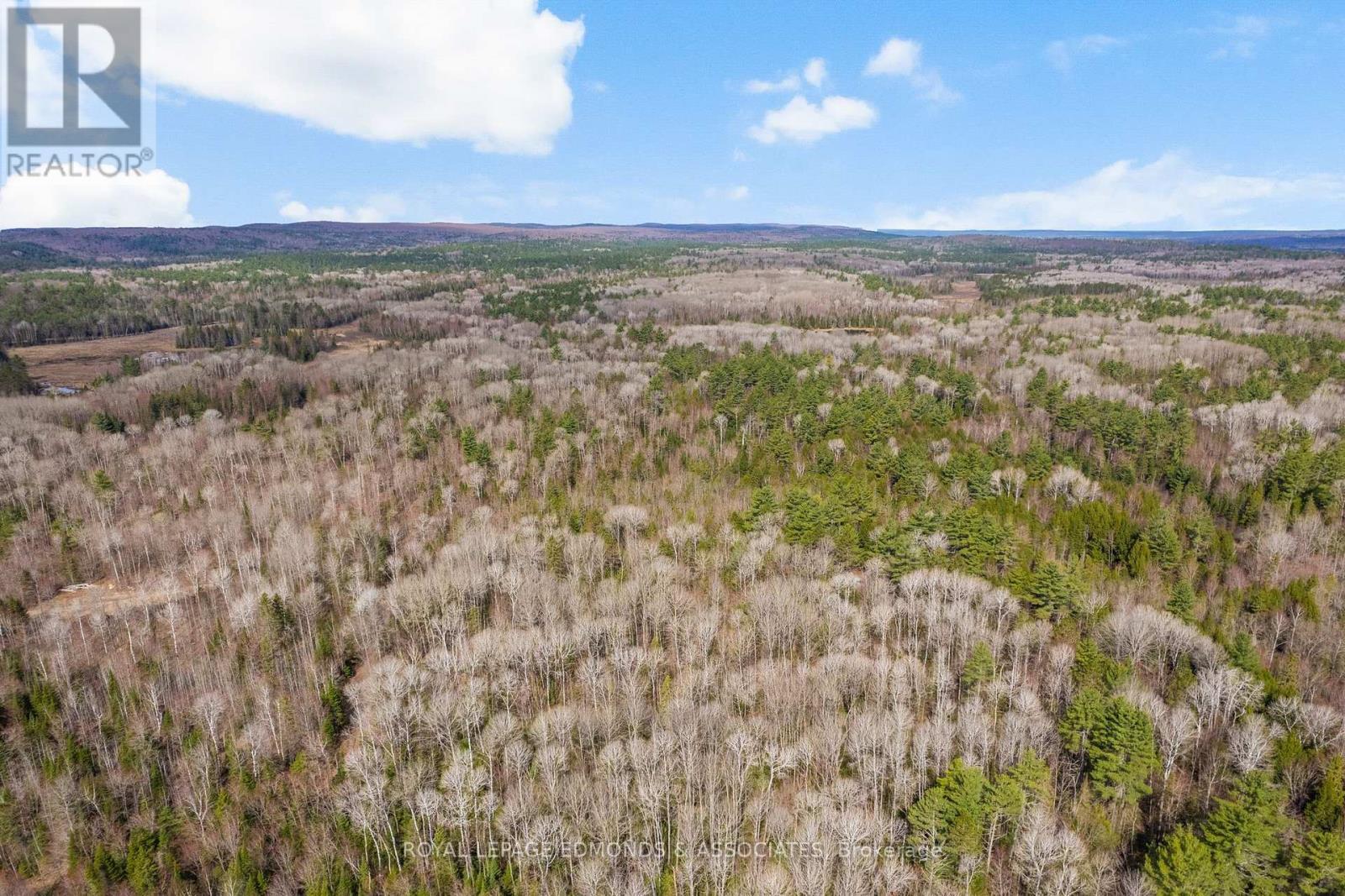 












0 DEER TRAIL ROAD

,
Killaloe, Hagarty and Richards,







Ontario
K0J2A0


