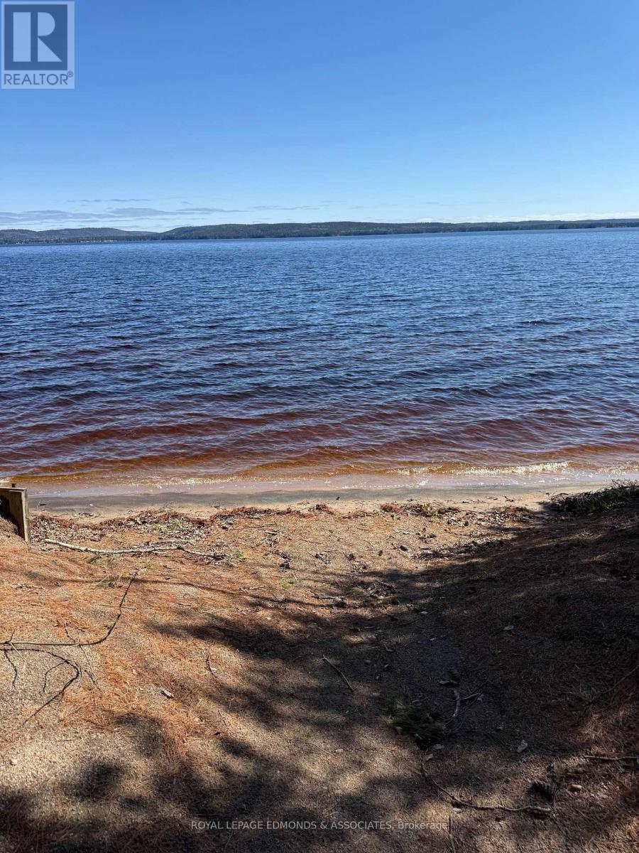 












0 DEER TRAIL ROAD

,
Killaloe, Hagarty and Richards,







Ontario
K0J2A0


