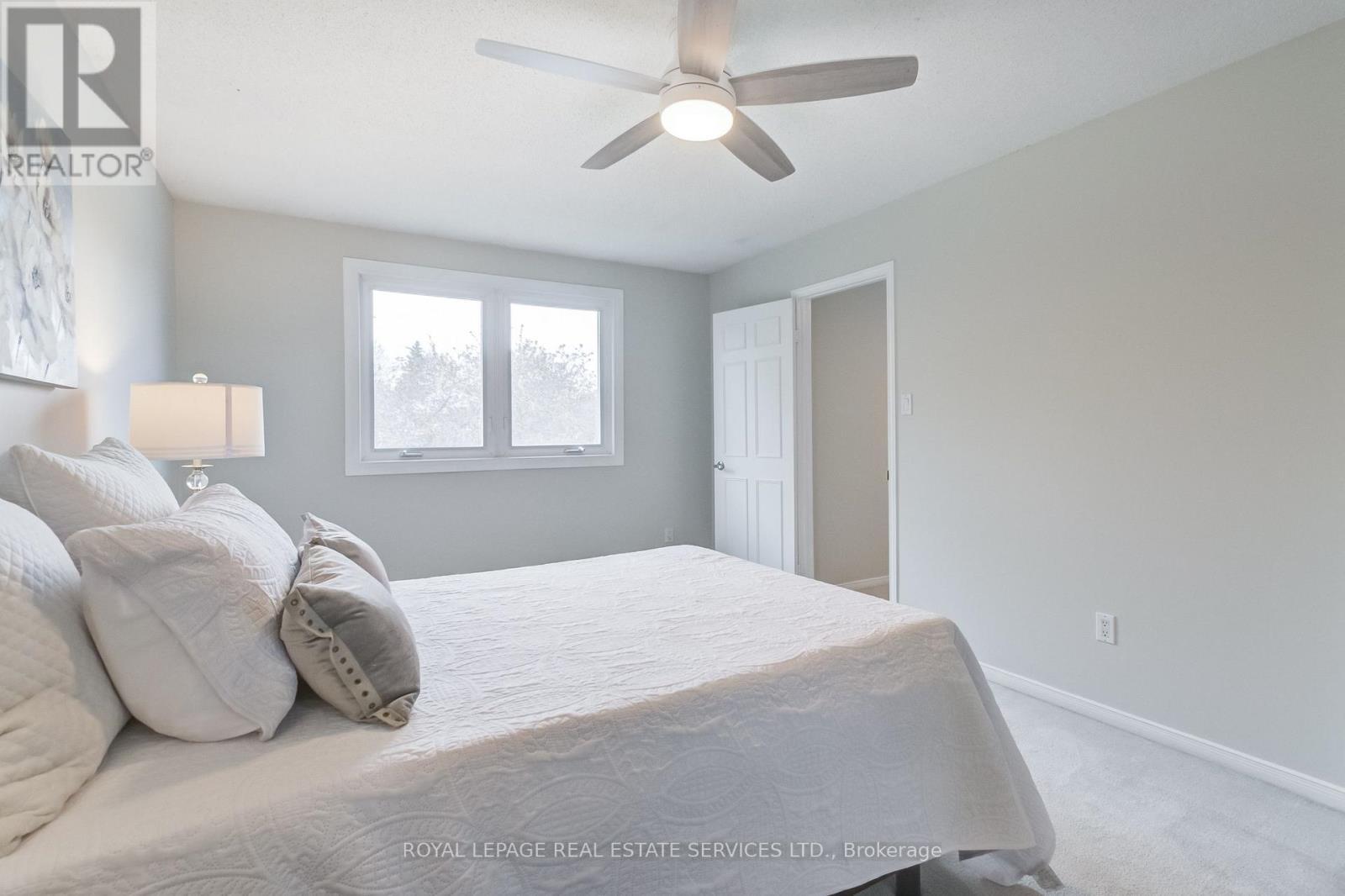 












1434 QUEENSBURY CRESCENT

,
Oakville,




Ontario
L6H4G8

