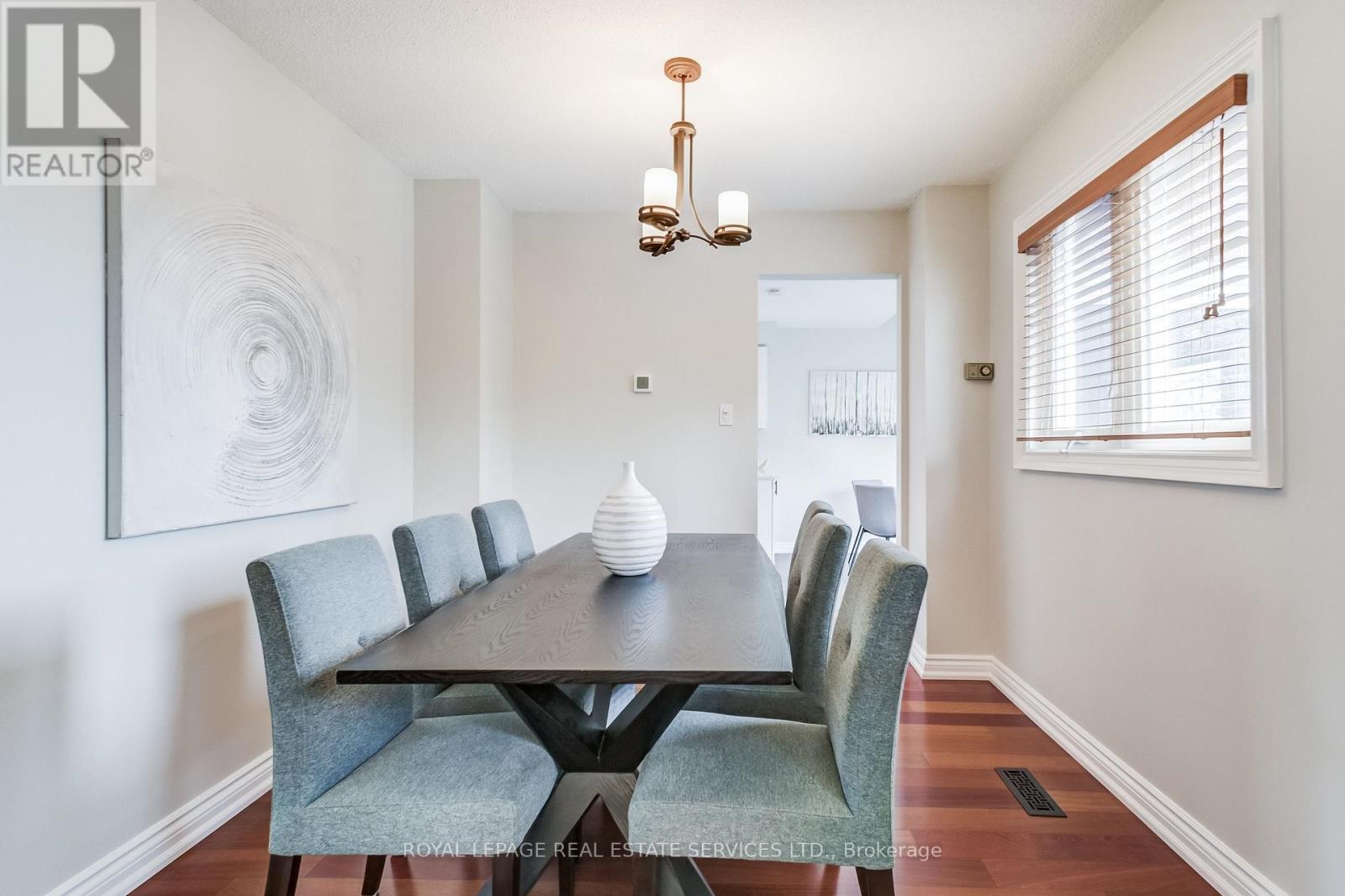 












1434 QUEENSBURY CRESCENT

,
Oakville,




Ontario
L6H4G8

