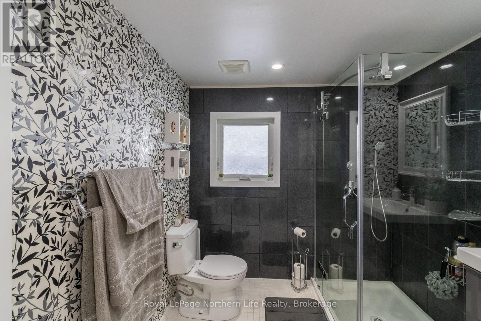 












187 B BOB SEGUIN DRIVE

,
Laurentian Hills,




Ontario
K0J1J0

