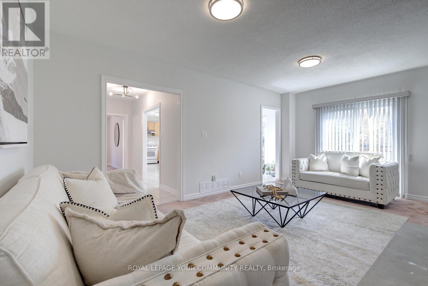












14 HART STREET

,
Richmond Hill,




Ontario
L4C8X2

