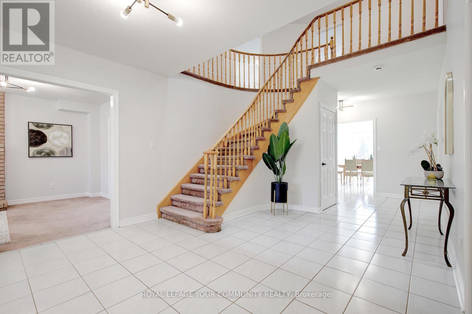 












14 HART STREET

,
Richmond Hill,




Ontario
L4C8X2

