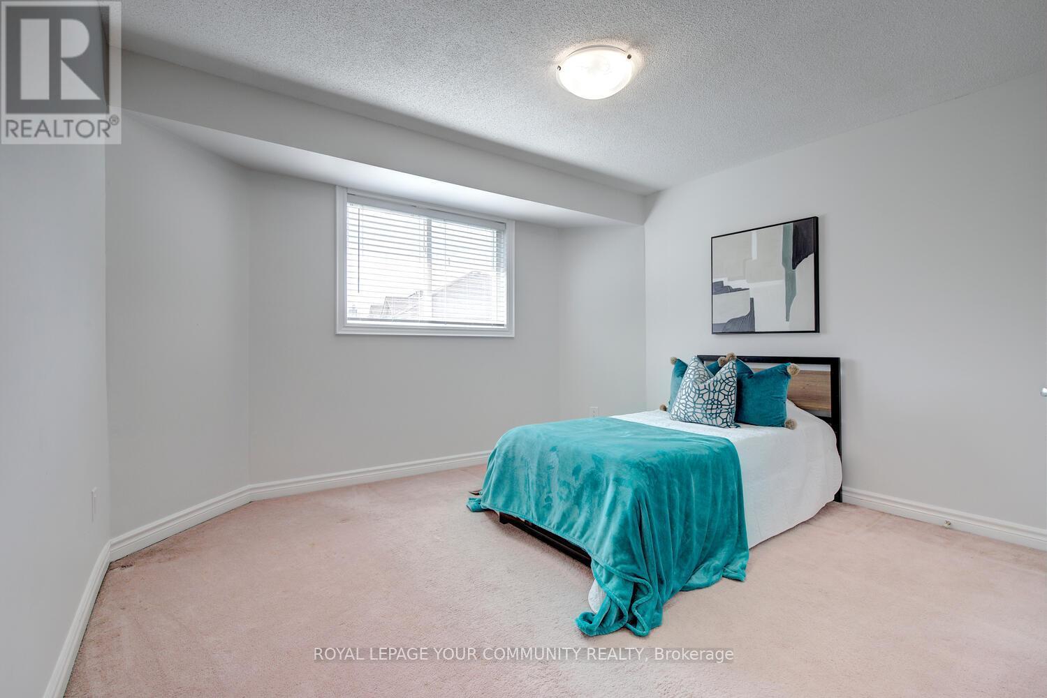 












14 HART STREET

,
Richmond Hill,




Ontario
L4C8X2

