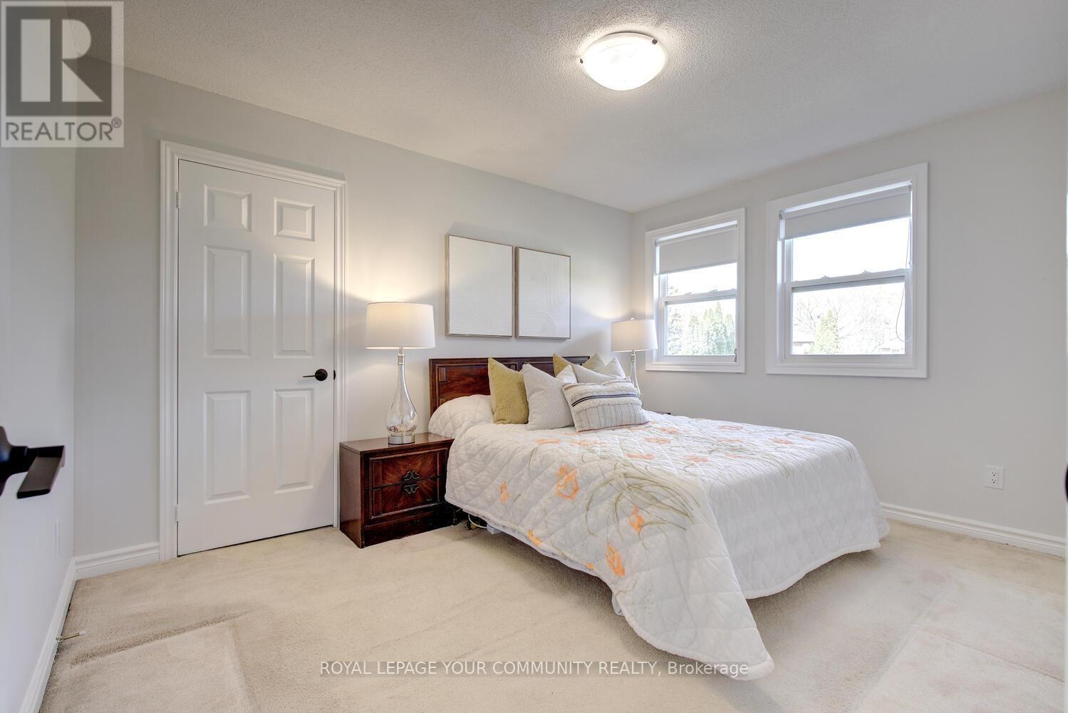 












14 HART STREET

,
Richmond Hill,




Ontario
L4C8X2

