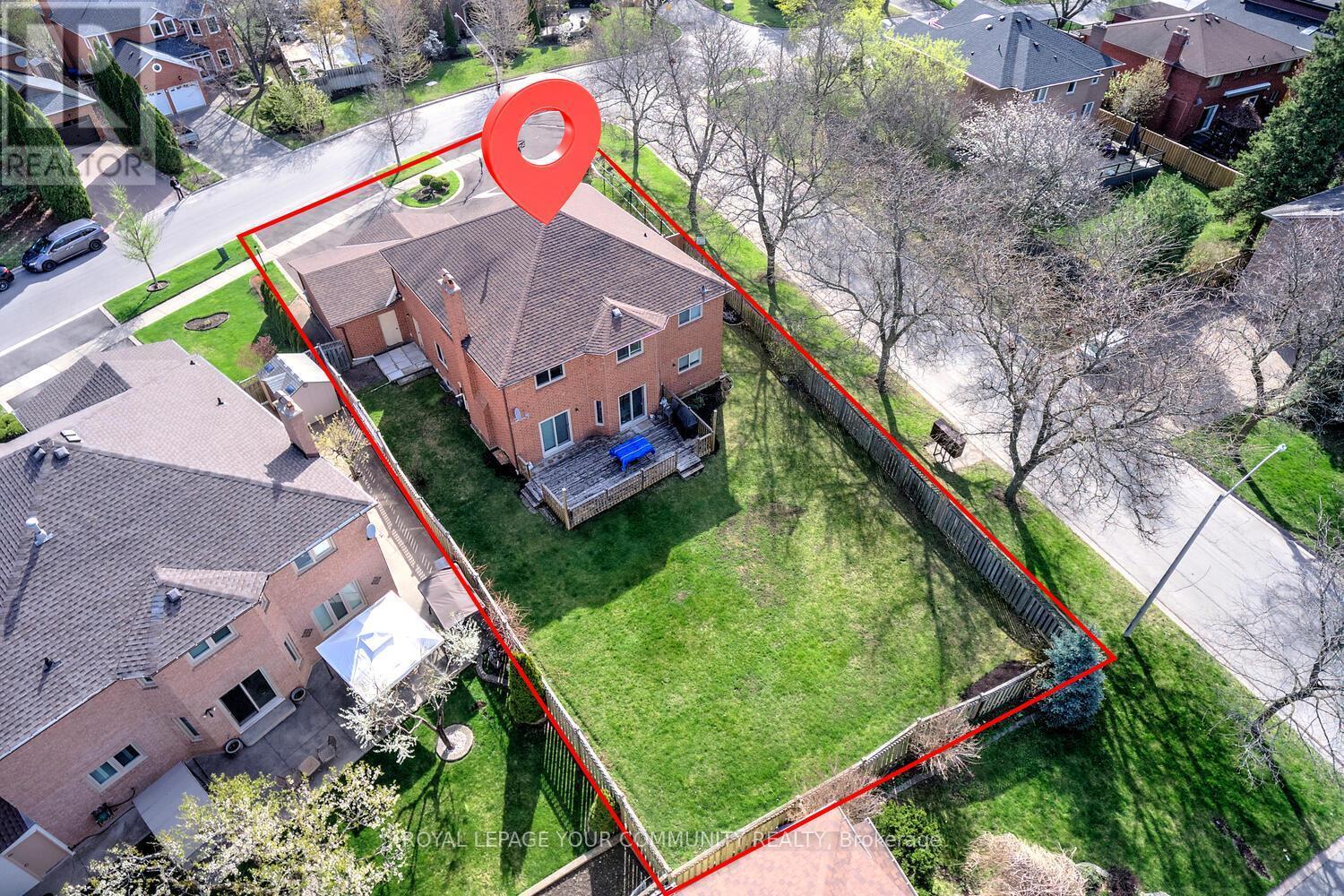 












14 HART STREET

,
Richmond Hill,




Ontario
L4C8X2

