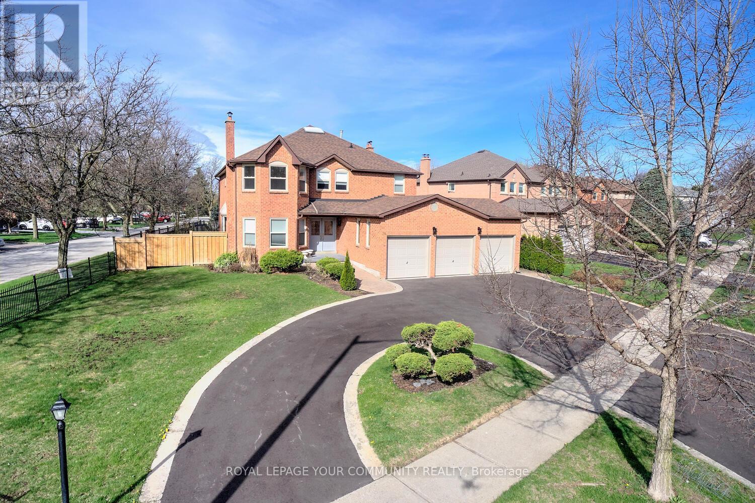 












14 HART STREET

,
Richmond Hill,




Ontario
L4C8X2

