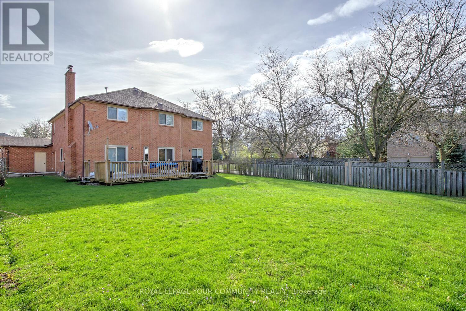 












14 HART STREET

,
Richmond Hill,




Ontario
L4C8X2

