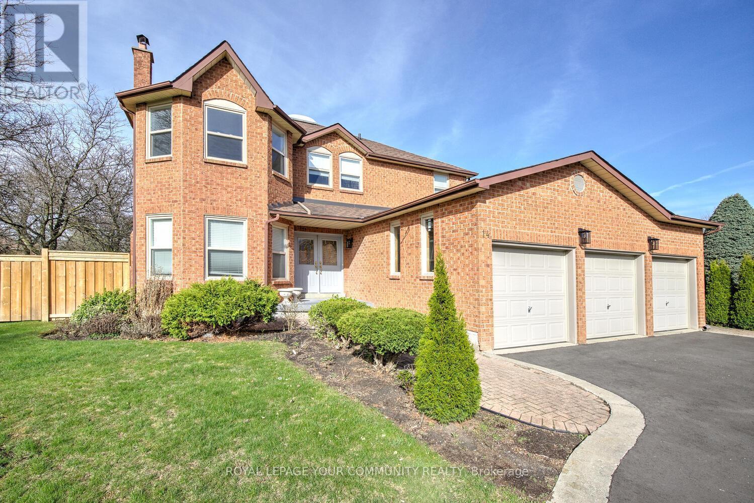 












14 HART STREET

,
Richmond Hill,




Ontario
L4C8X2


