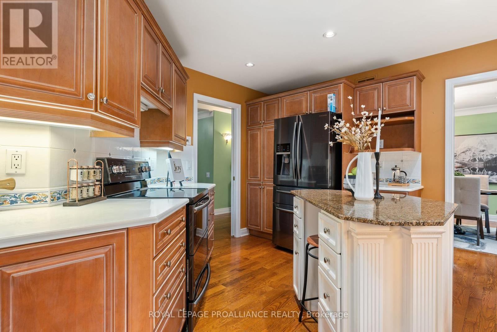 












71 OAK RIDGE BOULEVARD

,
Belleville (Belleville Ward),




Ontario
K8N5W3

