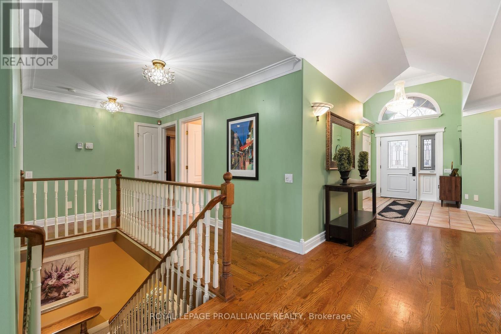 












71 OAK RIDGE BOULEVARD

,
Belleville (Belleville Ward),




Ontario
K8N5W3

