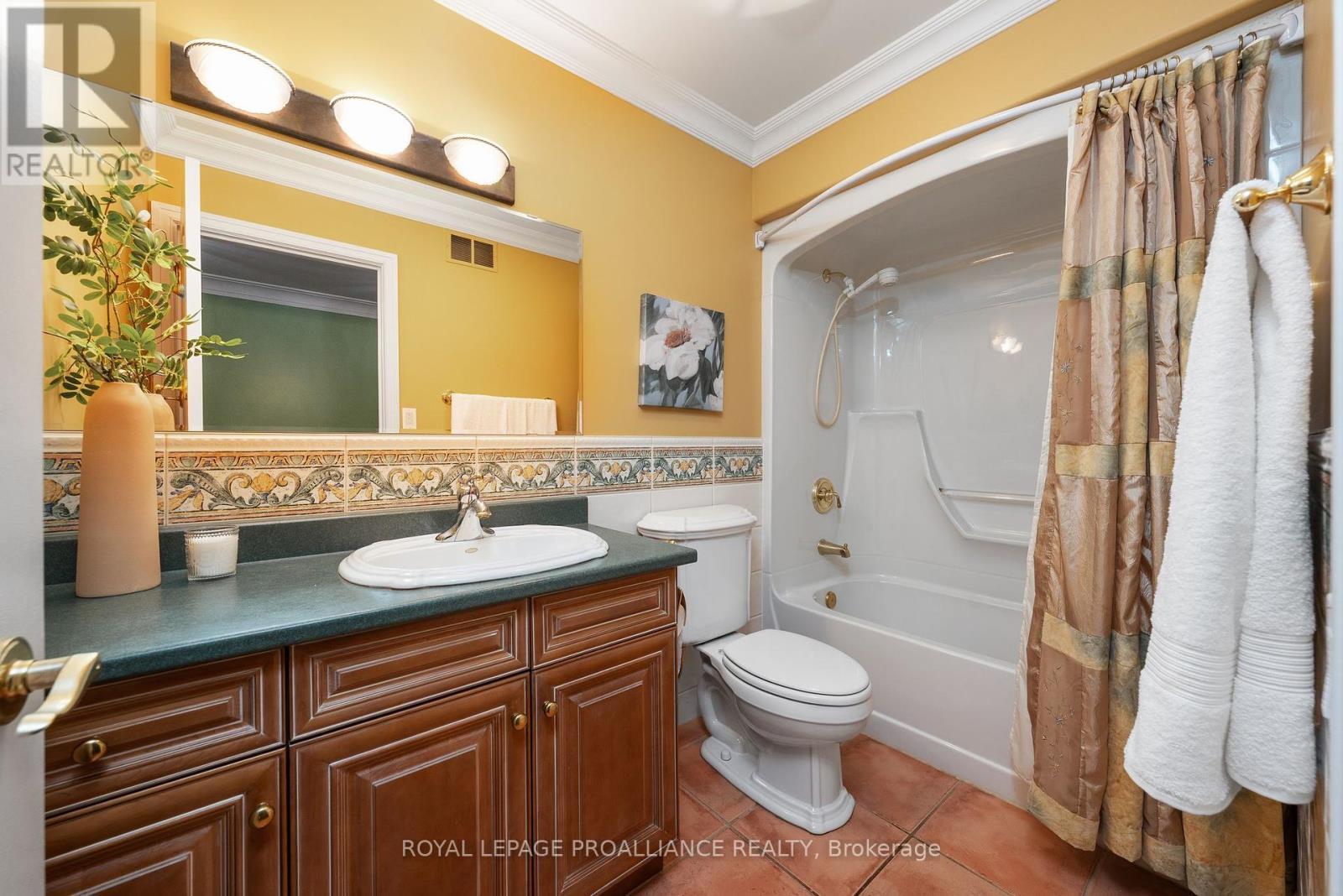 












71 OAK RIDGE BOULEVARD

,
Belleville (Belleville Ward),




Ontario
K8N5W3

