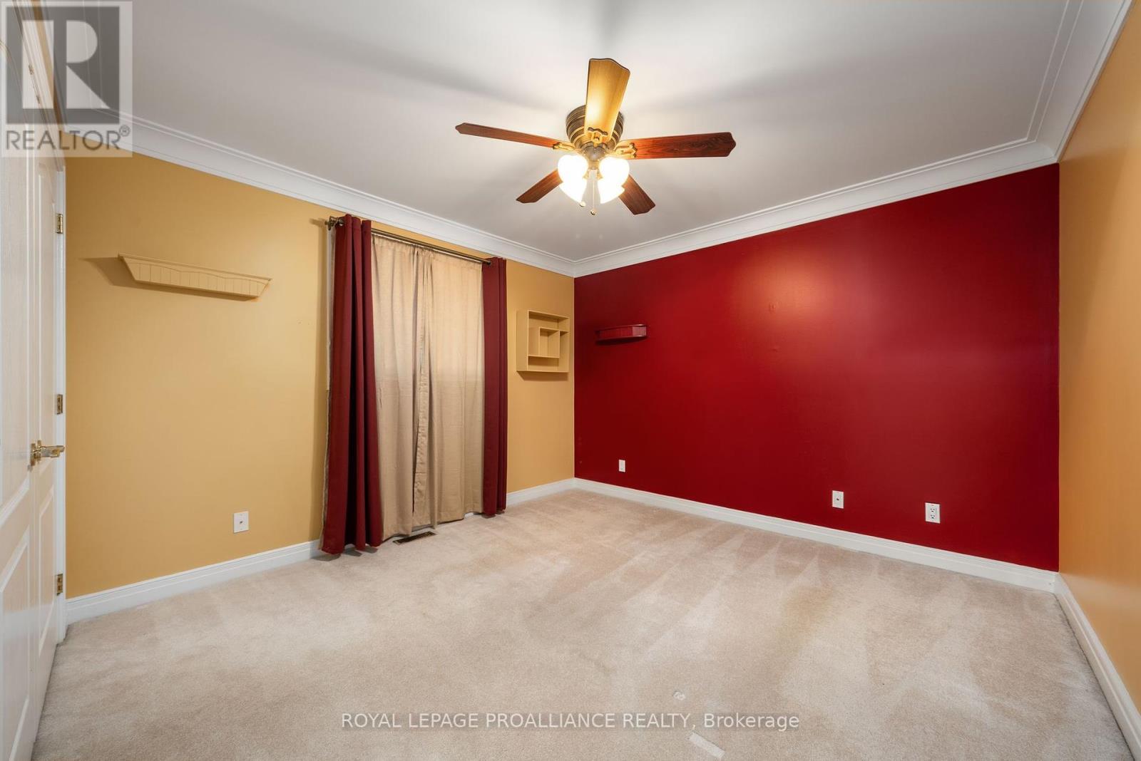 












71 OAK RIDGE BOULEVARD

,
Belleville (Belleville Ward),




Ontario
K8N5W3

