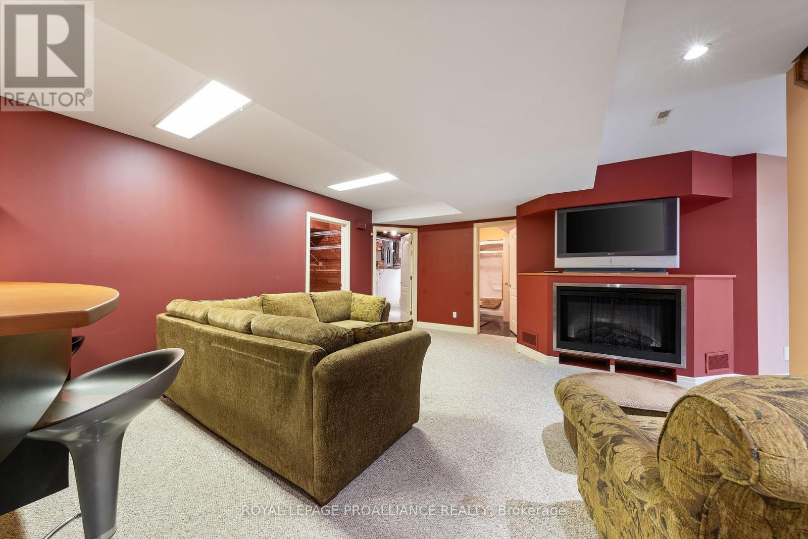 












71 OAK RIDGE BOULEVARD

,
Belleville (Belleville Ward),




Ontario
K8N5W3


