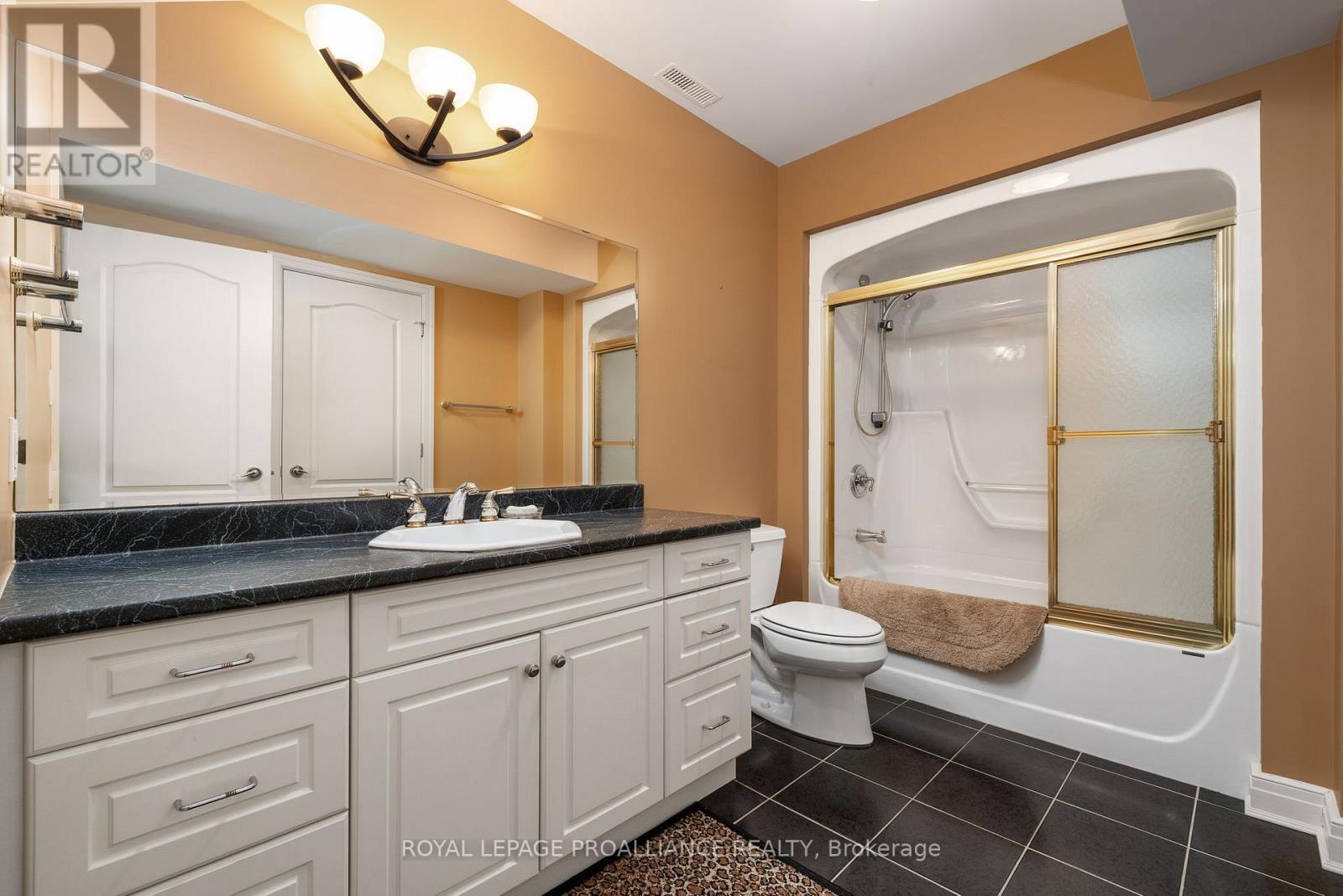 












71 OAK RIDGE BOULEVARD

,
Belleville (Belleville Ward),




Ontario
K8N5W3

