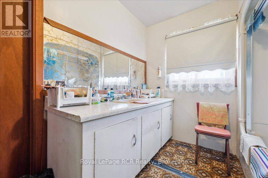 












9369 HWY 6 HIGHWAY

,
Wellington North,







Ontario
N0G2E0

