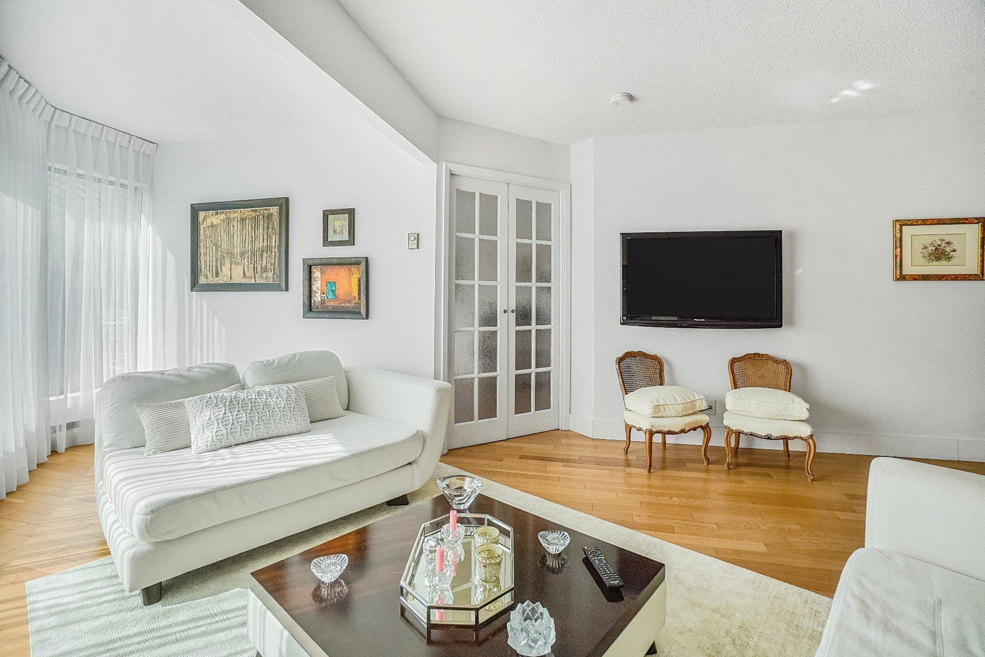 









1200


Ch. du Golf

, 206,
Montréal (Verdun/Île-des-Soeurs),




QC
H3E1P5

