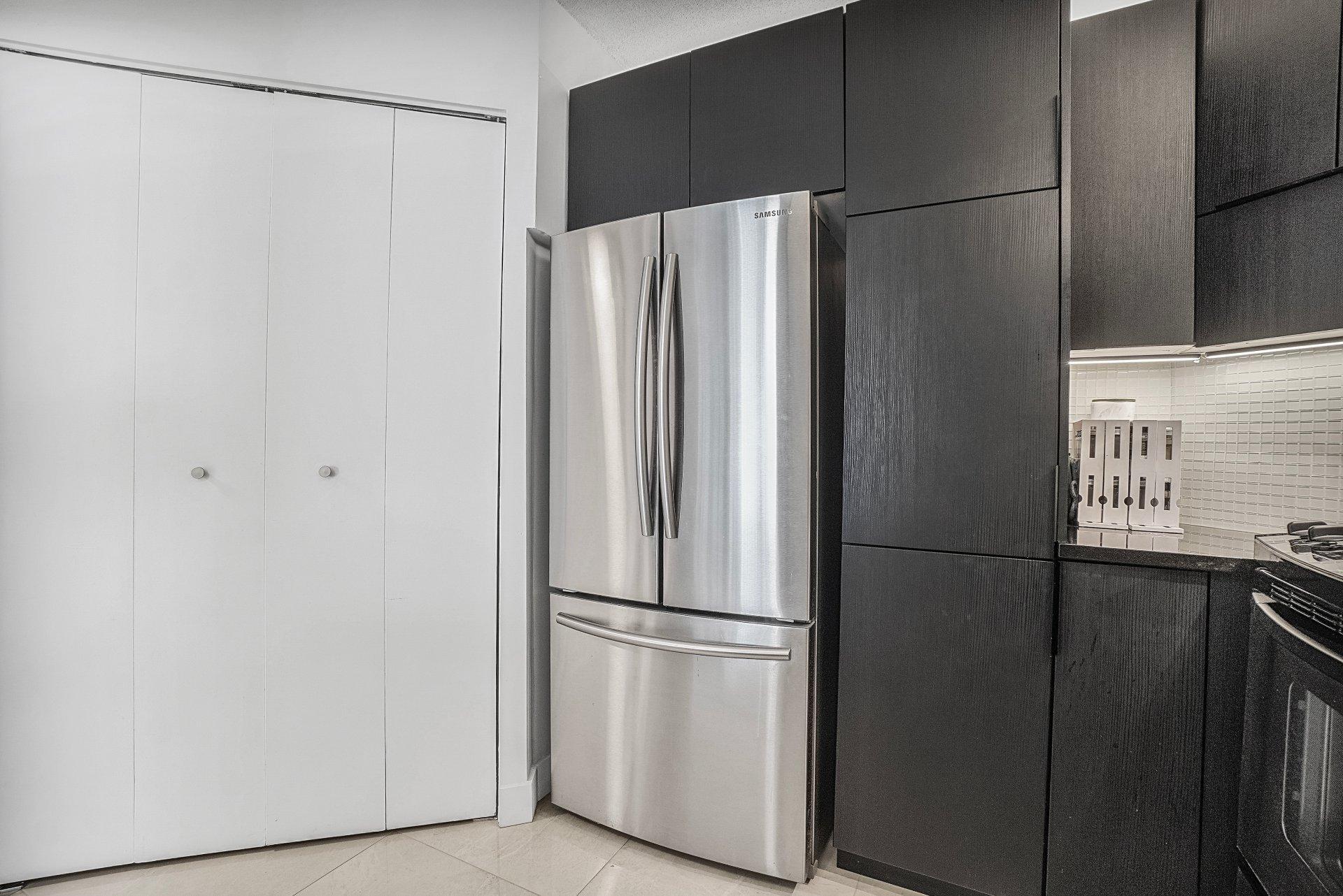 









1200


Ch. du Golf

, 206,
Montréal (Verdun/Île-des-Soeurs),




QC
H3E1P5

