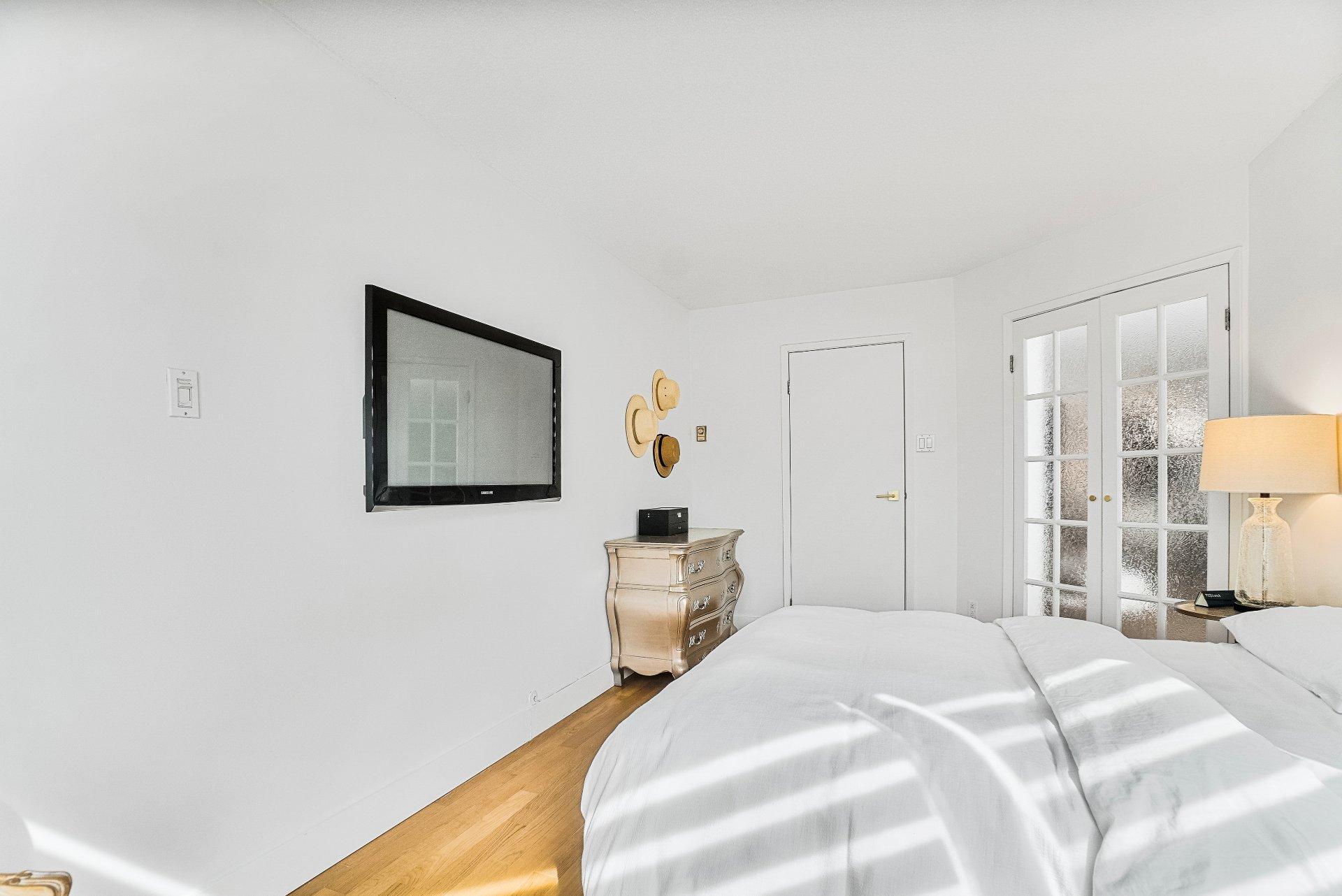 









1200


Ch. du Golf

, 206,
Montréal (Verdun/Île-des-Soeurs),




QC
H3E1P5

