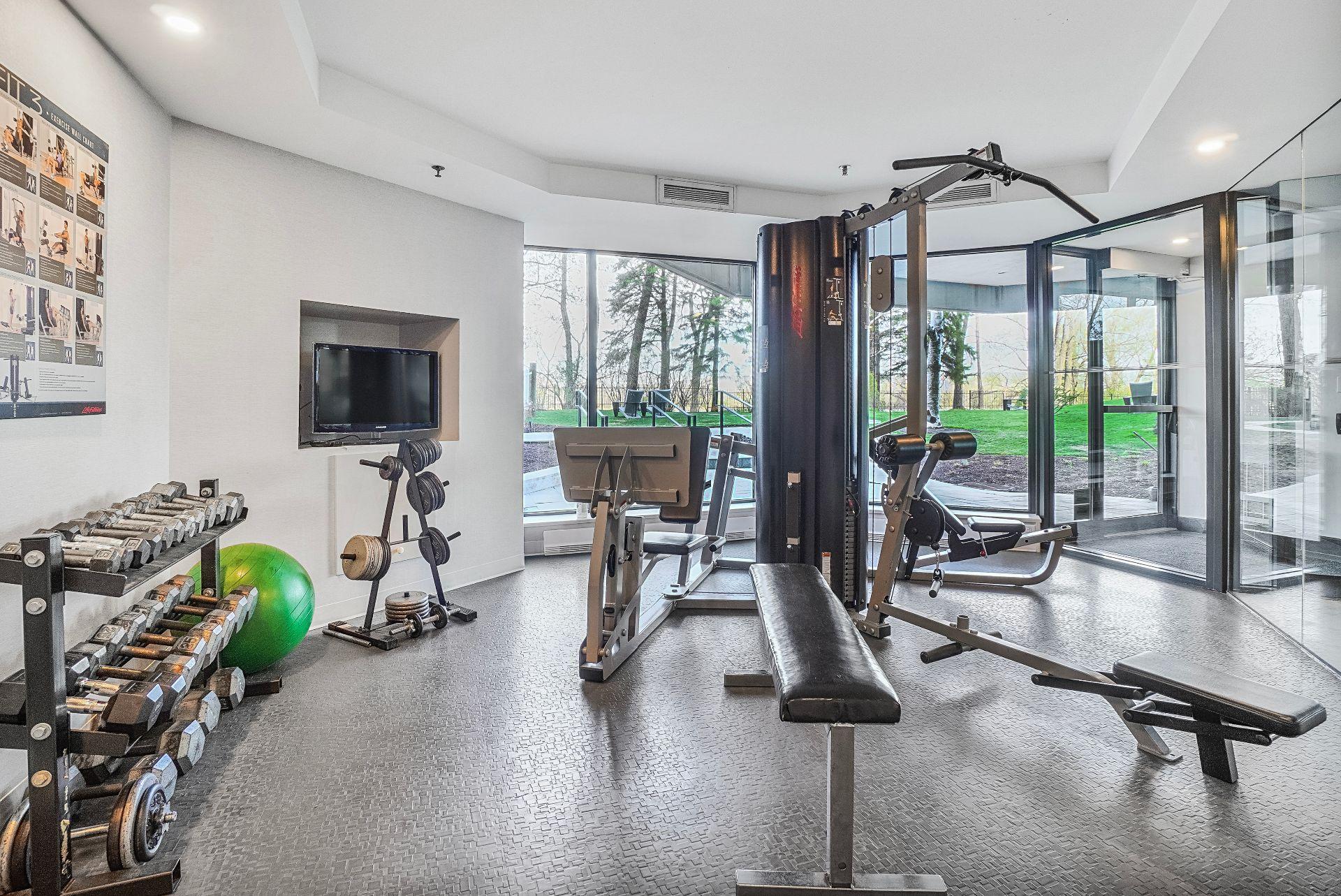 









1200


Ch. du Golf

, 206,
Montréal (Verdun/Île-des-Soeurs),




QC
H3E1P5

