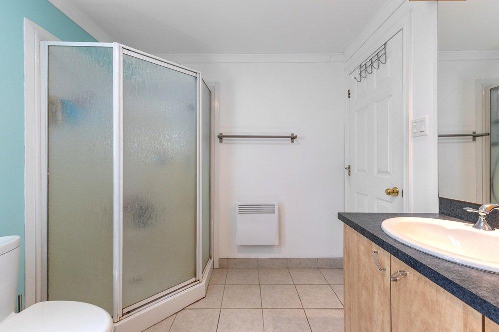 









127


Rue Faubert

,
Saint-Jean-sur-Richelieu,




QC
J2Y1G1


